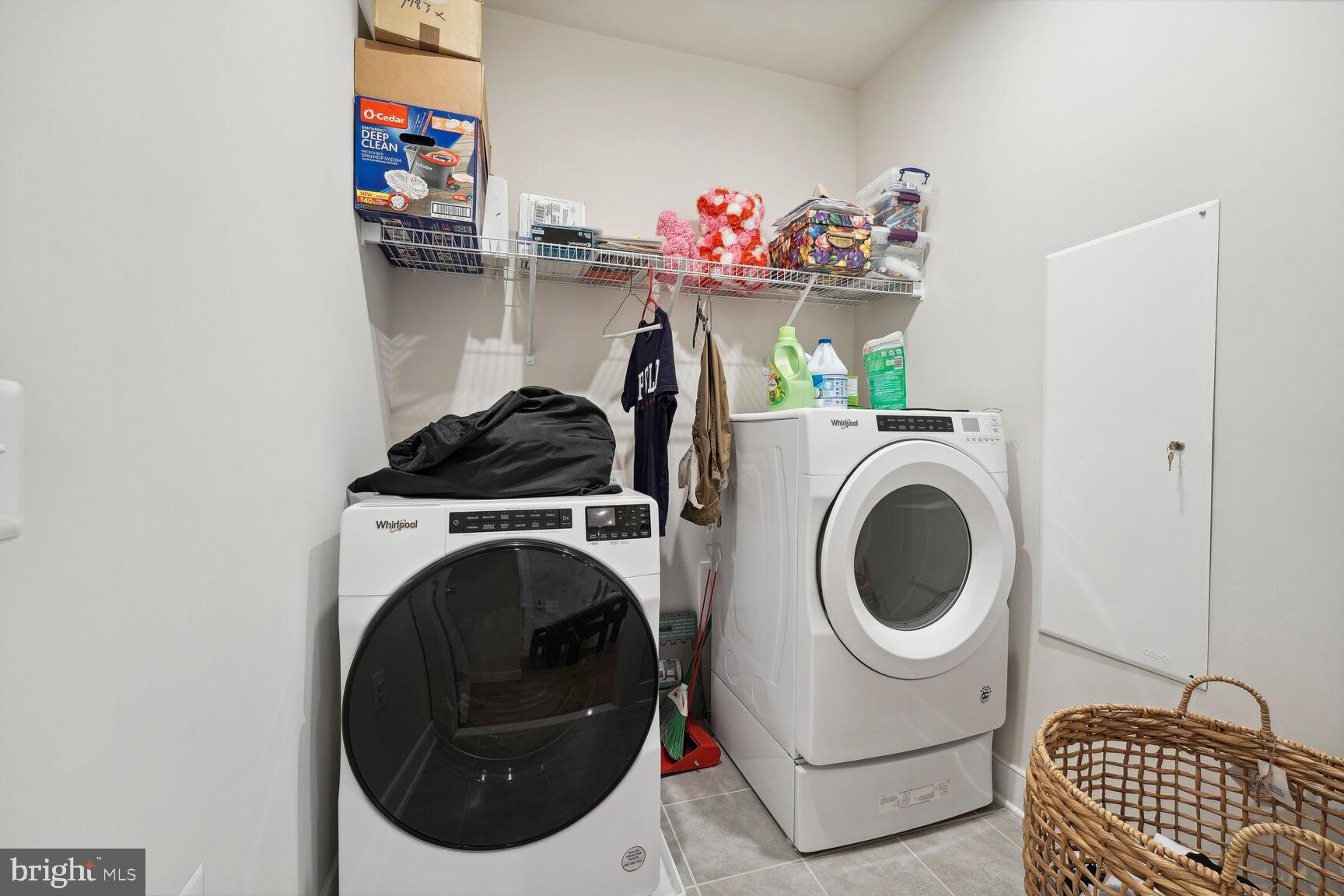 METROPARK AT ARROWBROOK - Residential