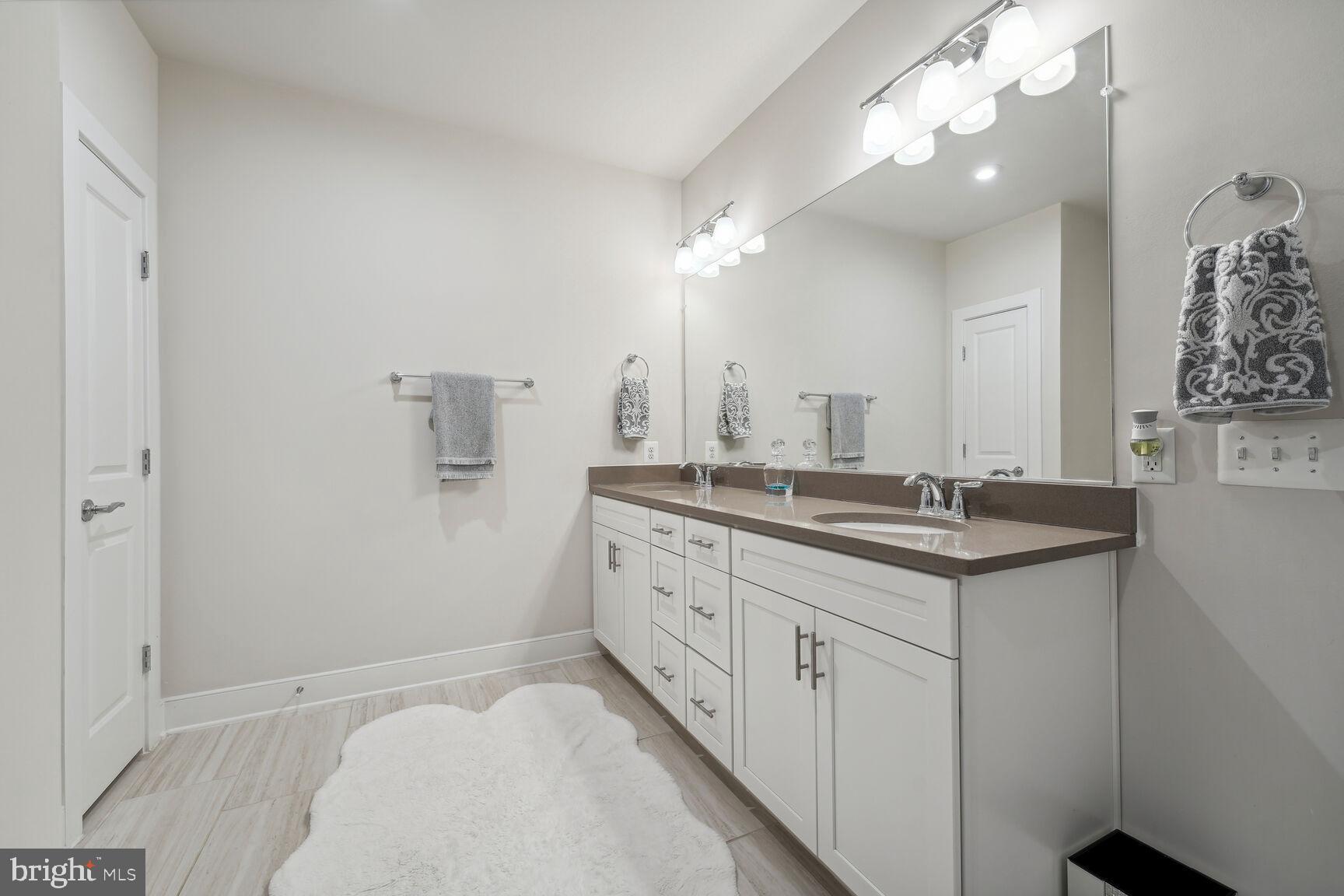 METROPARK AT ARROWBROOK - Residential