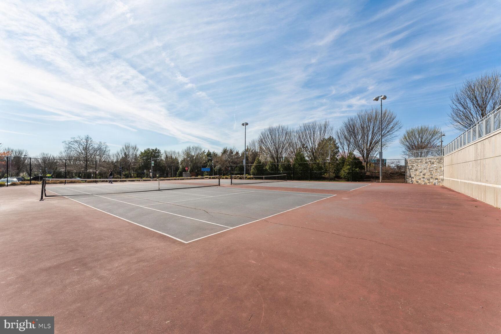 METROPARK AT ARROWBROOK - Residential