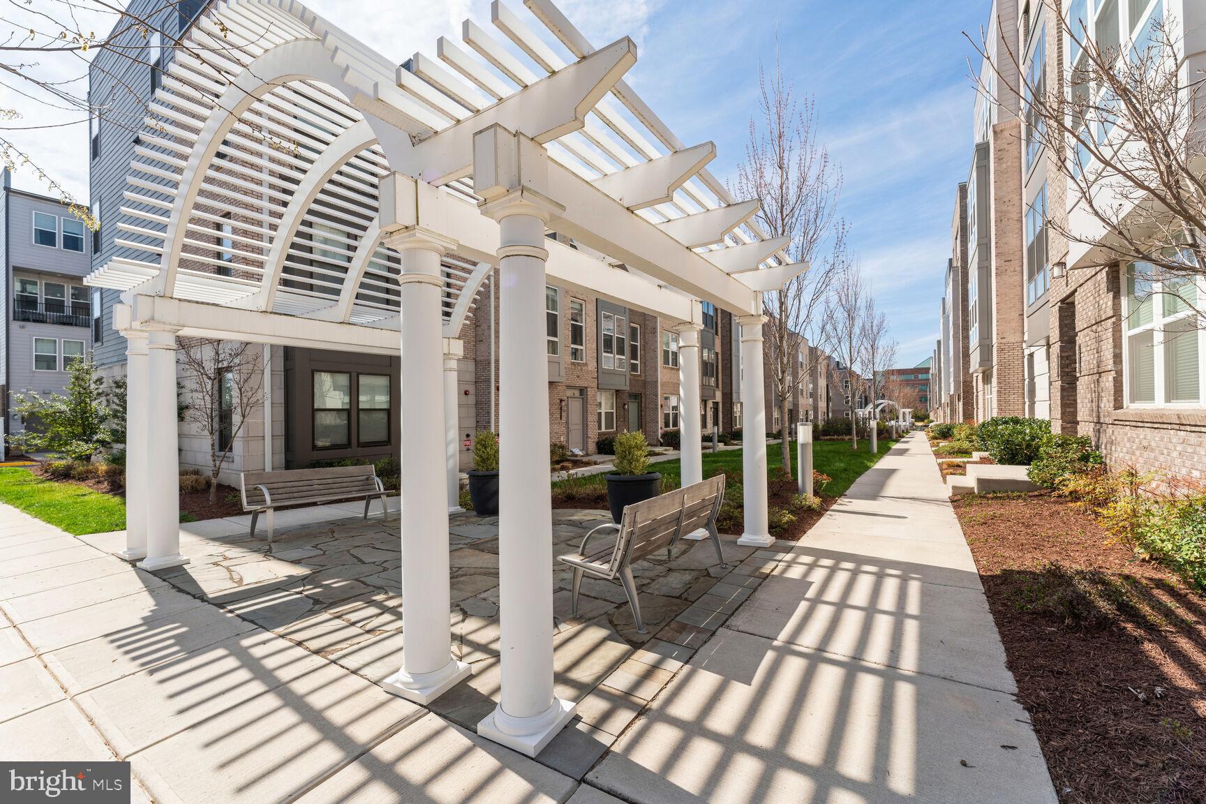 METROPARK AT ARROWBROOK - Residential