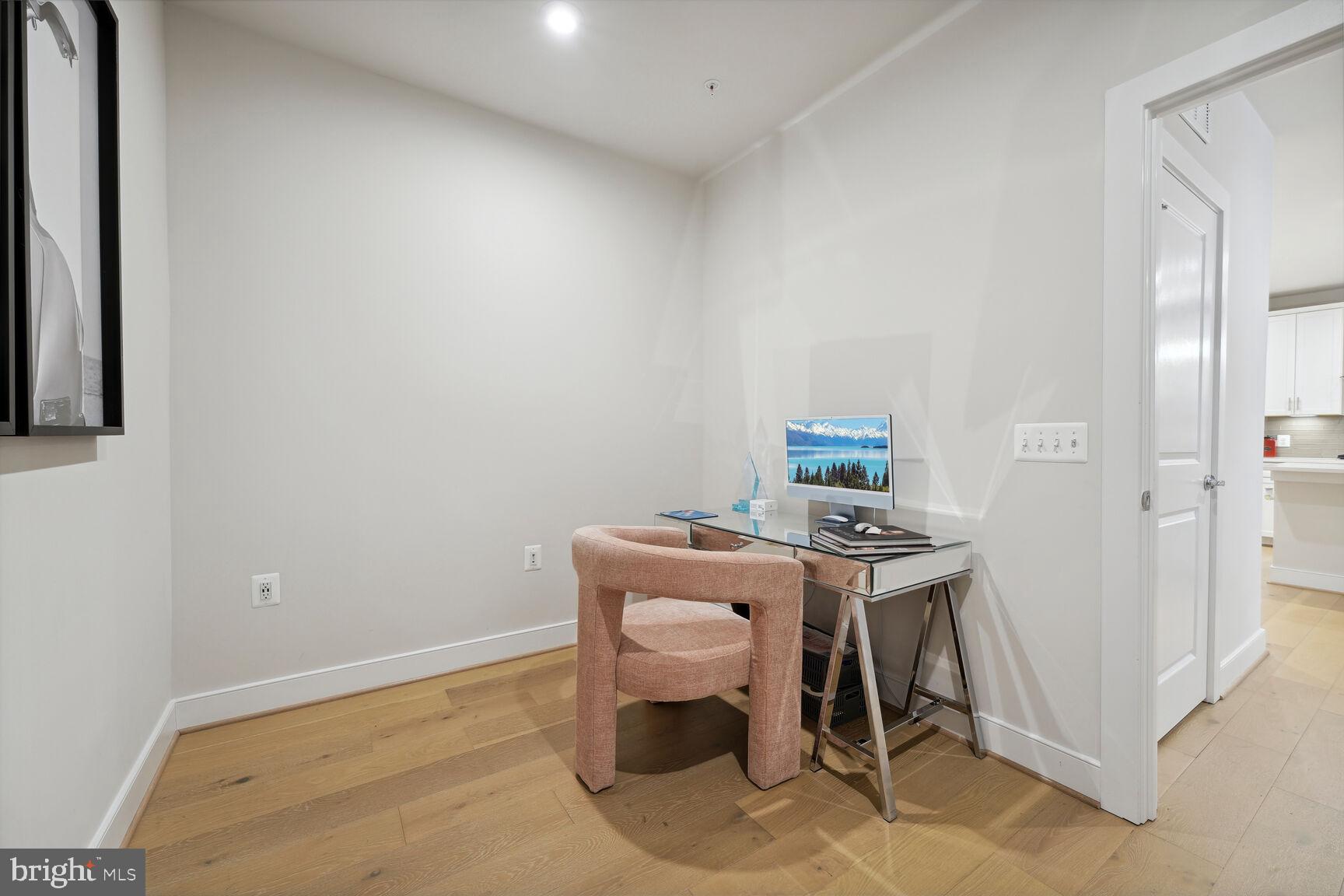 METROPARK AT ARROWBROOK - Residential