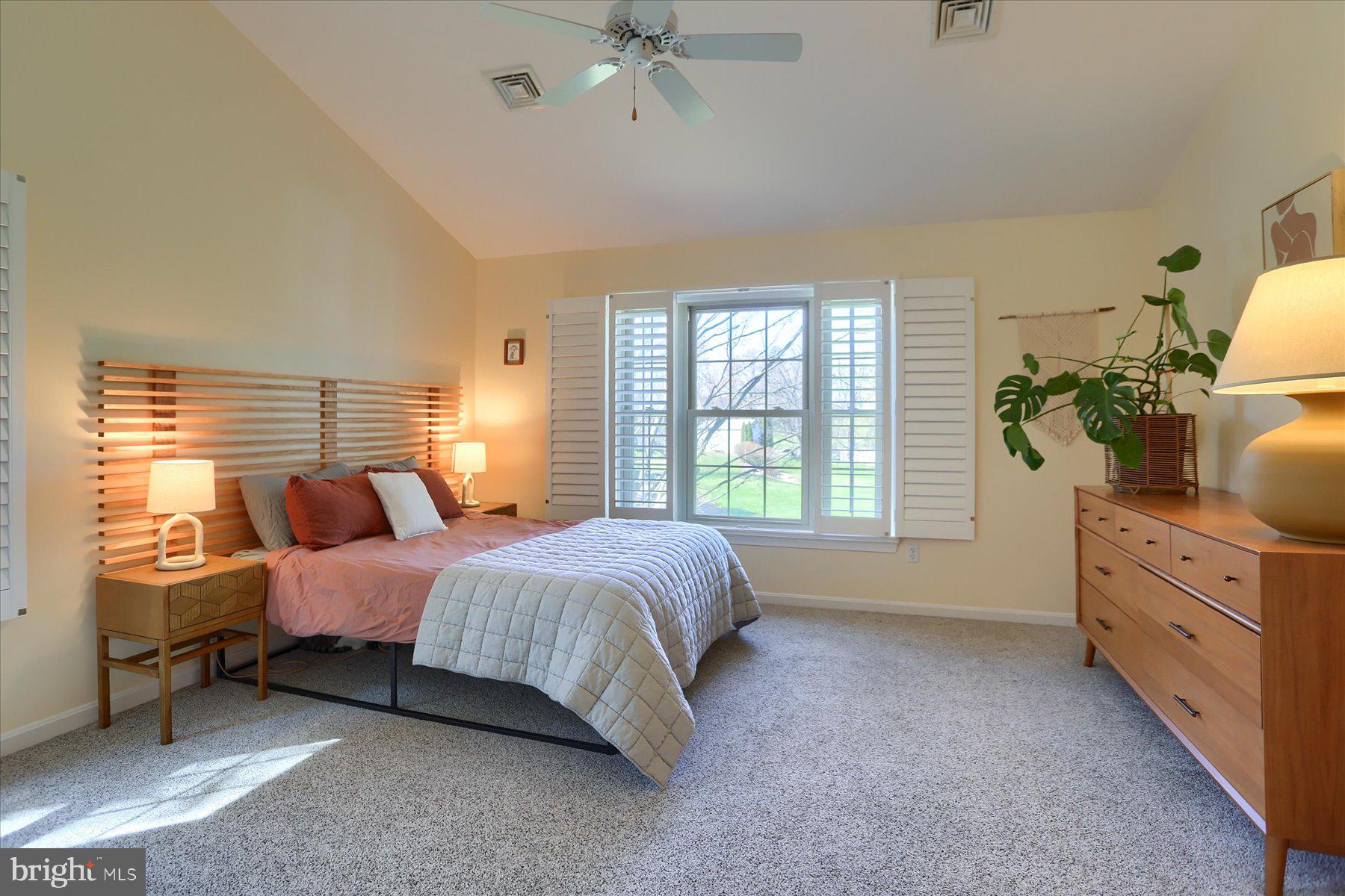 CAMBRIDGE COMMONS - Residential