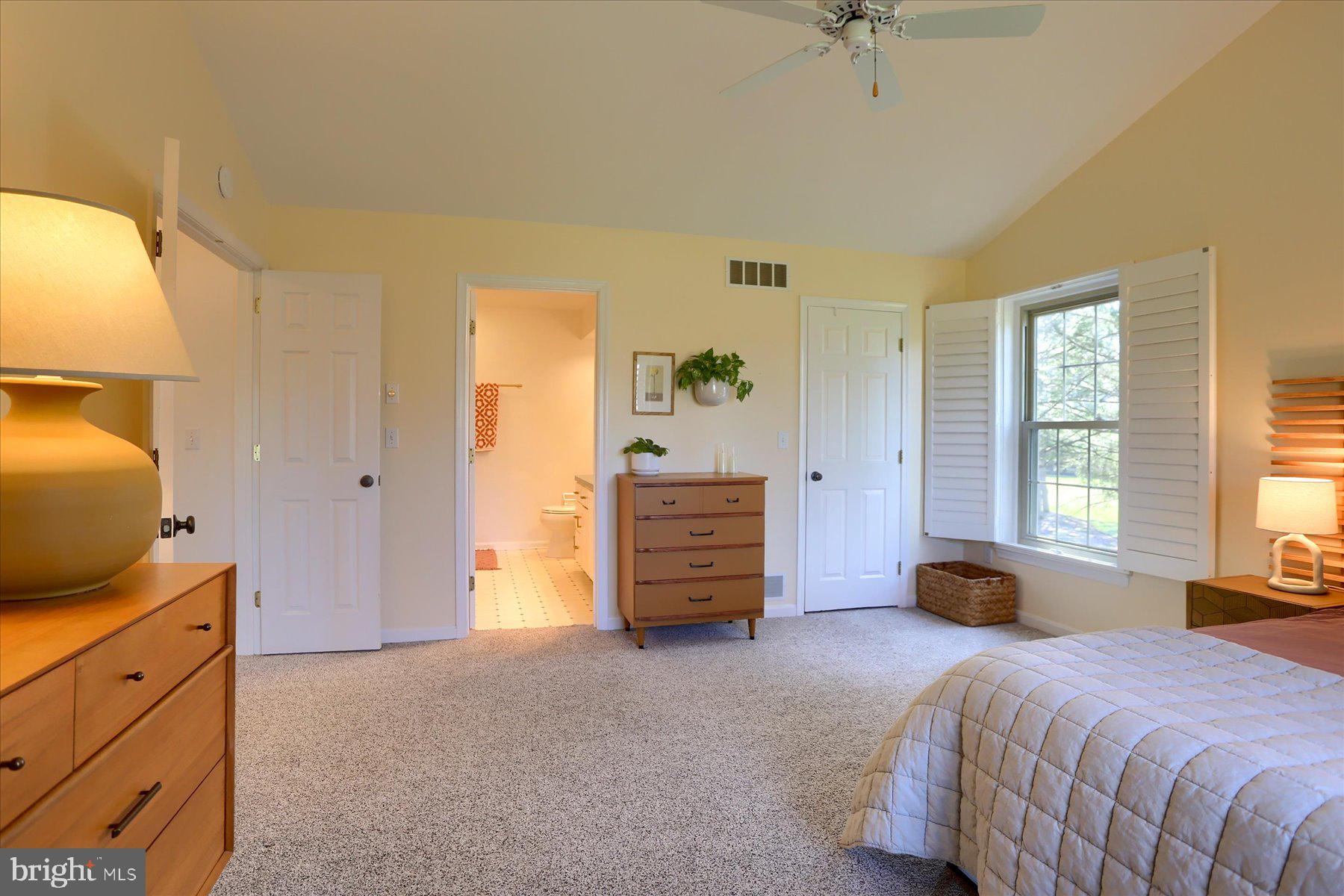 CAMBRIDGE COMMONS - Residential