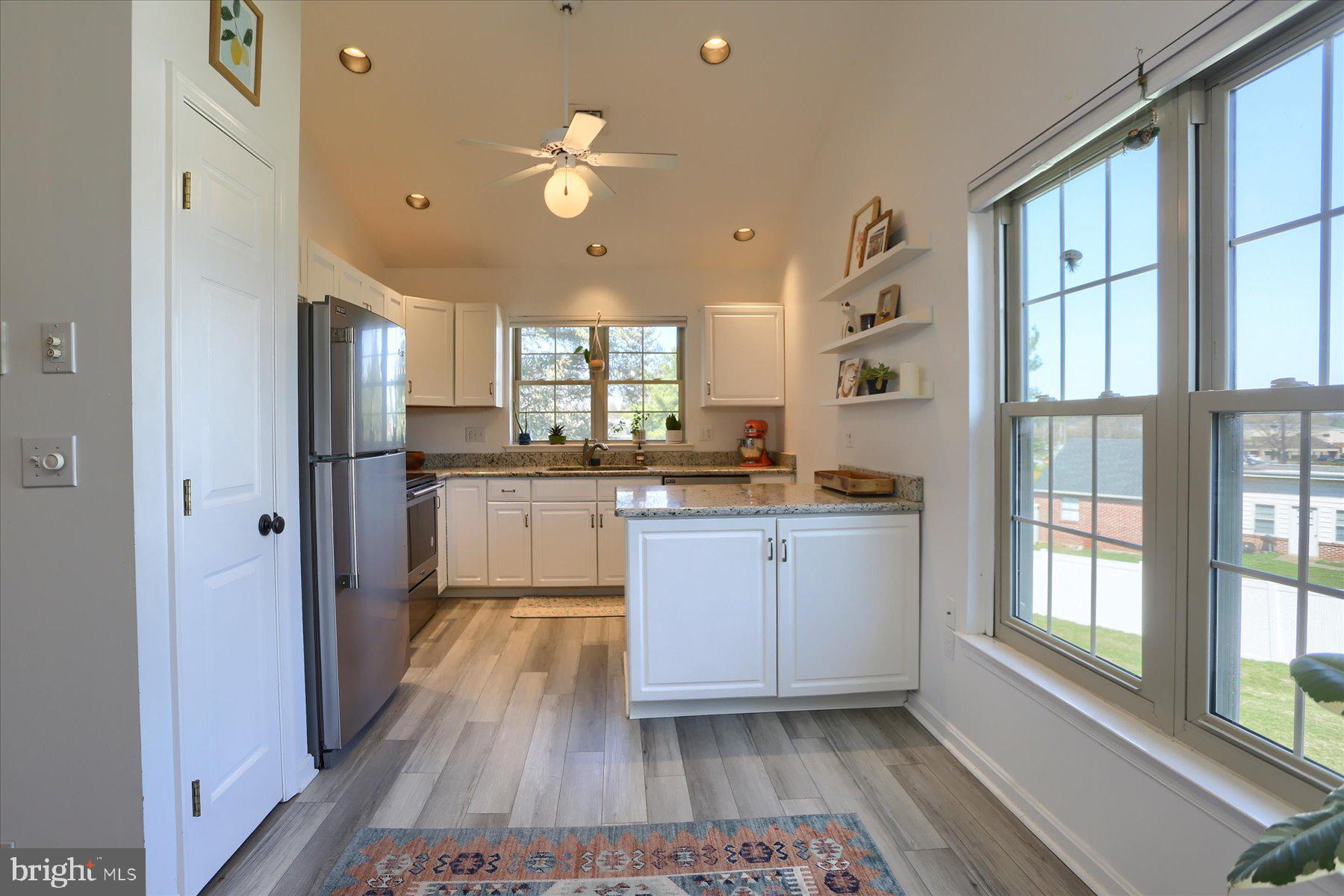 CAMBRIDGE COMMONS - Residential