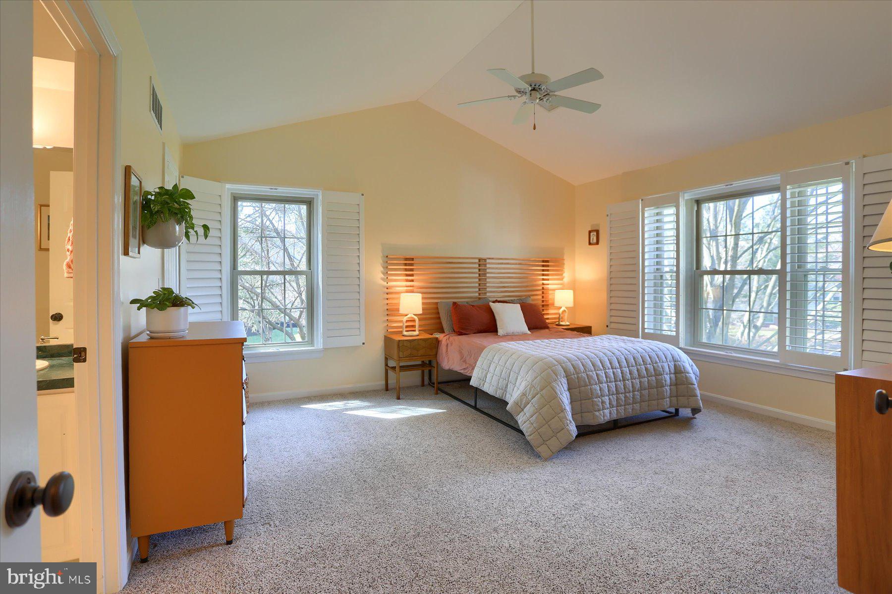 CAMBRIDGE COMMONS - Residential