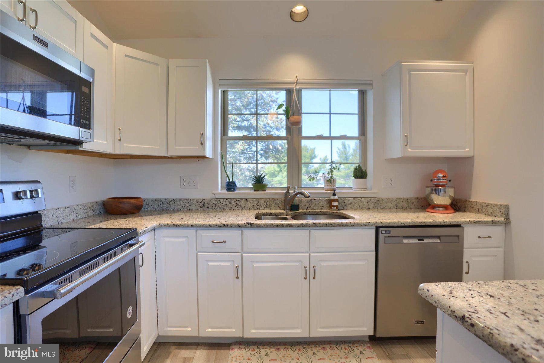 CAMBRIDGE COMMONS - Residential