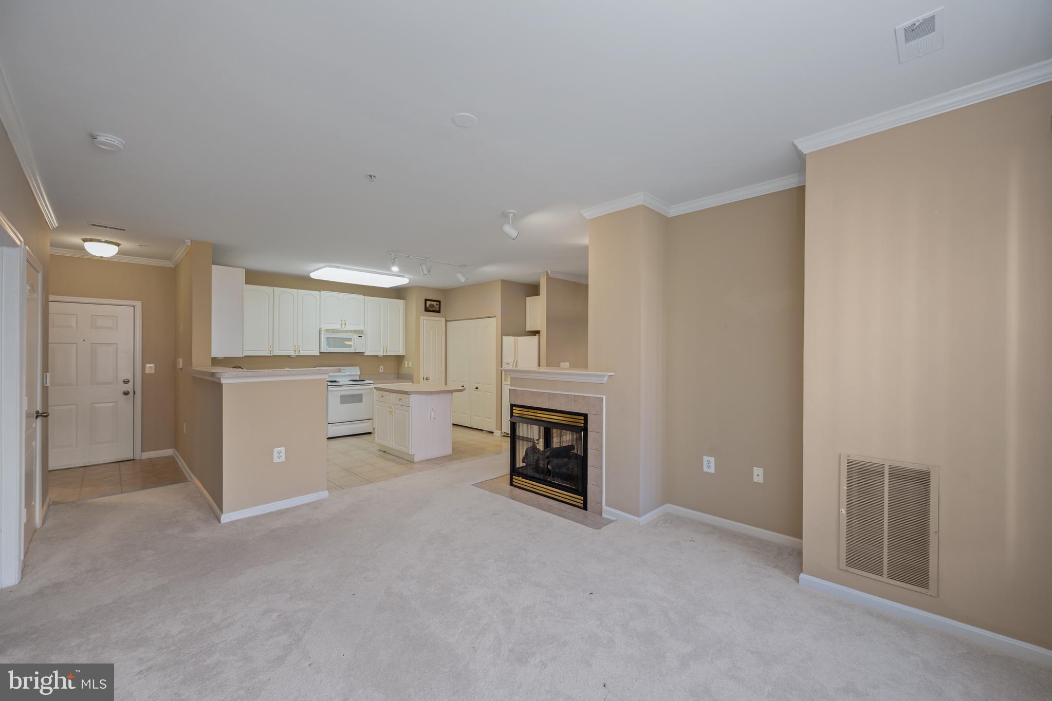 HIGH VIEW AT HUNT VALLEY - Residential Lease