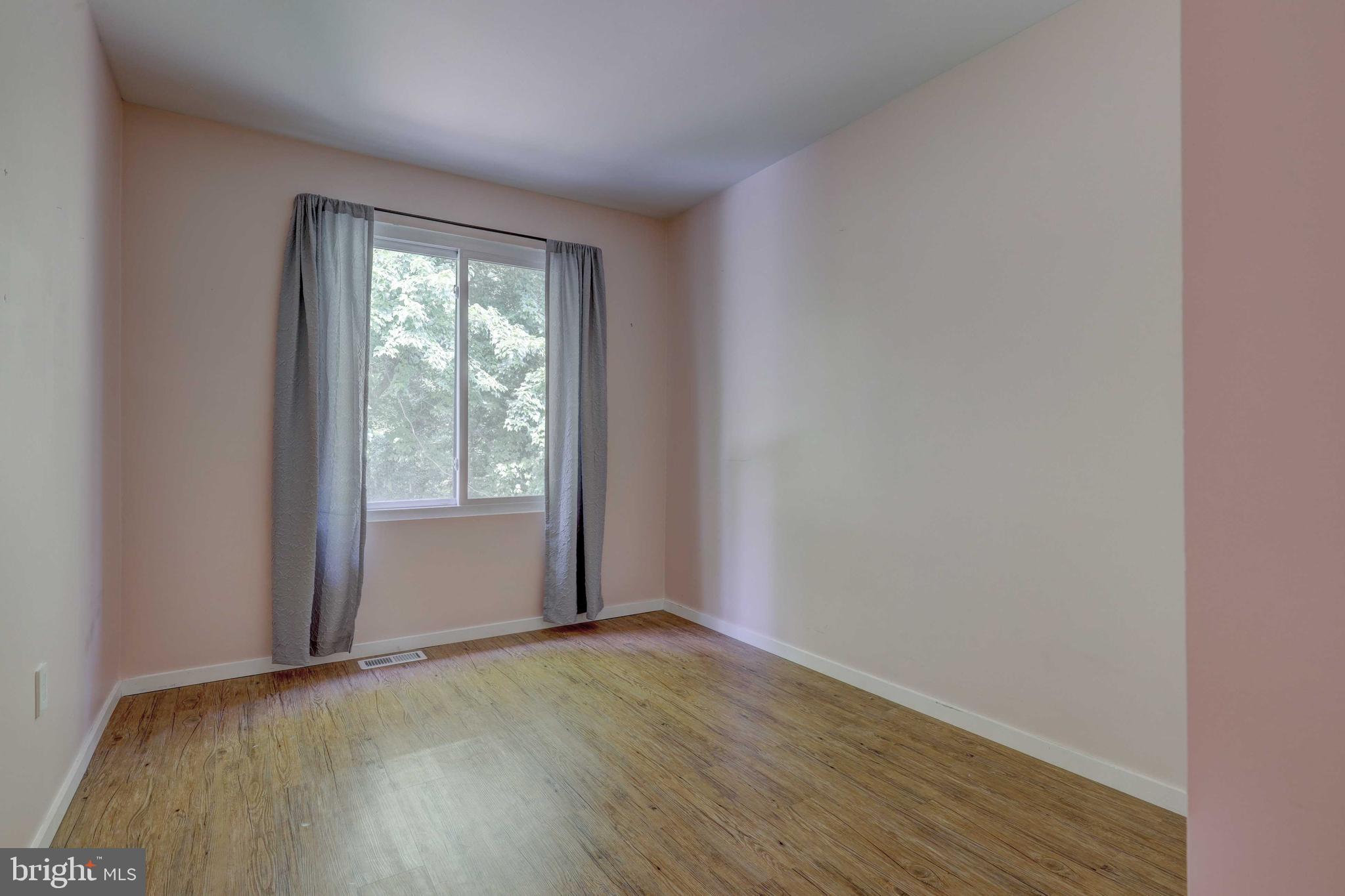 WALNUT RIDGE - Residential