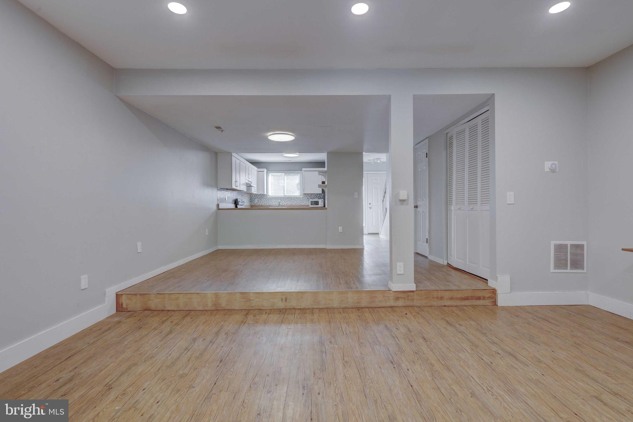 WALNUT RIDGE - Residential