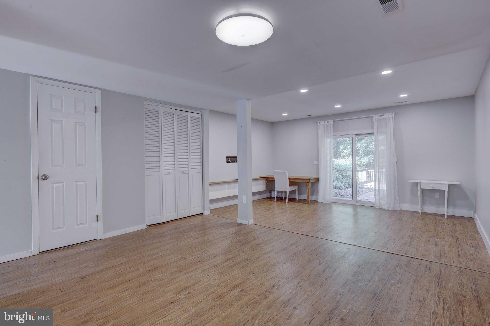 WALNUT RIDGE - Residential