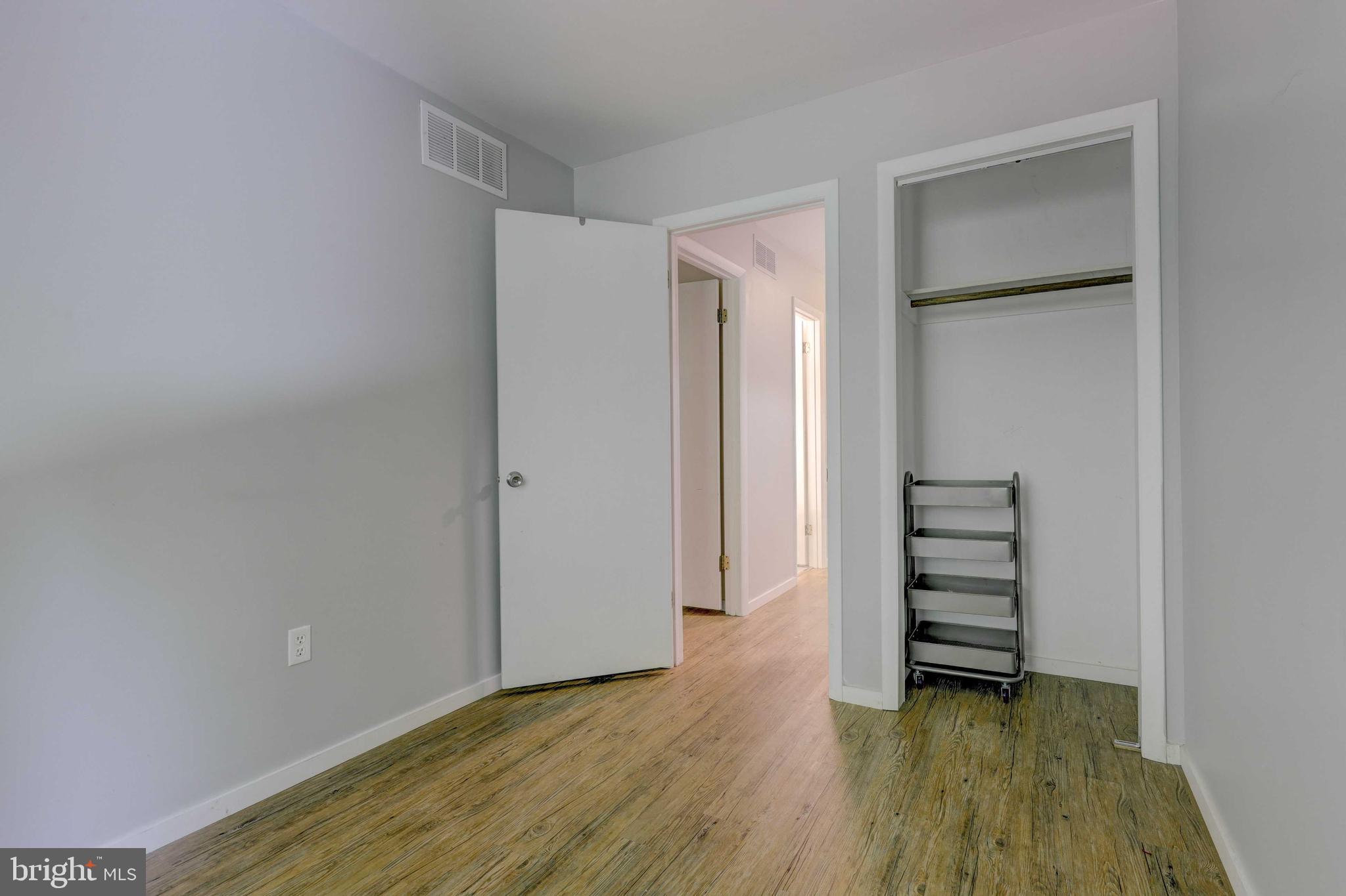 WALNUT RIDGE - Residential