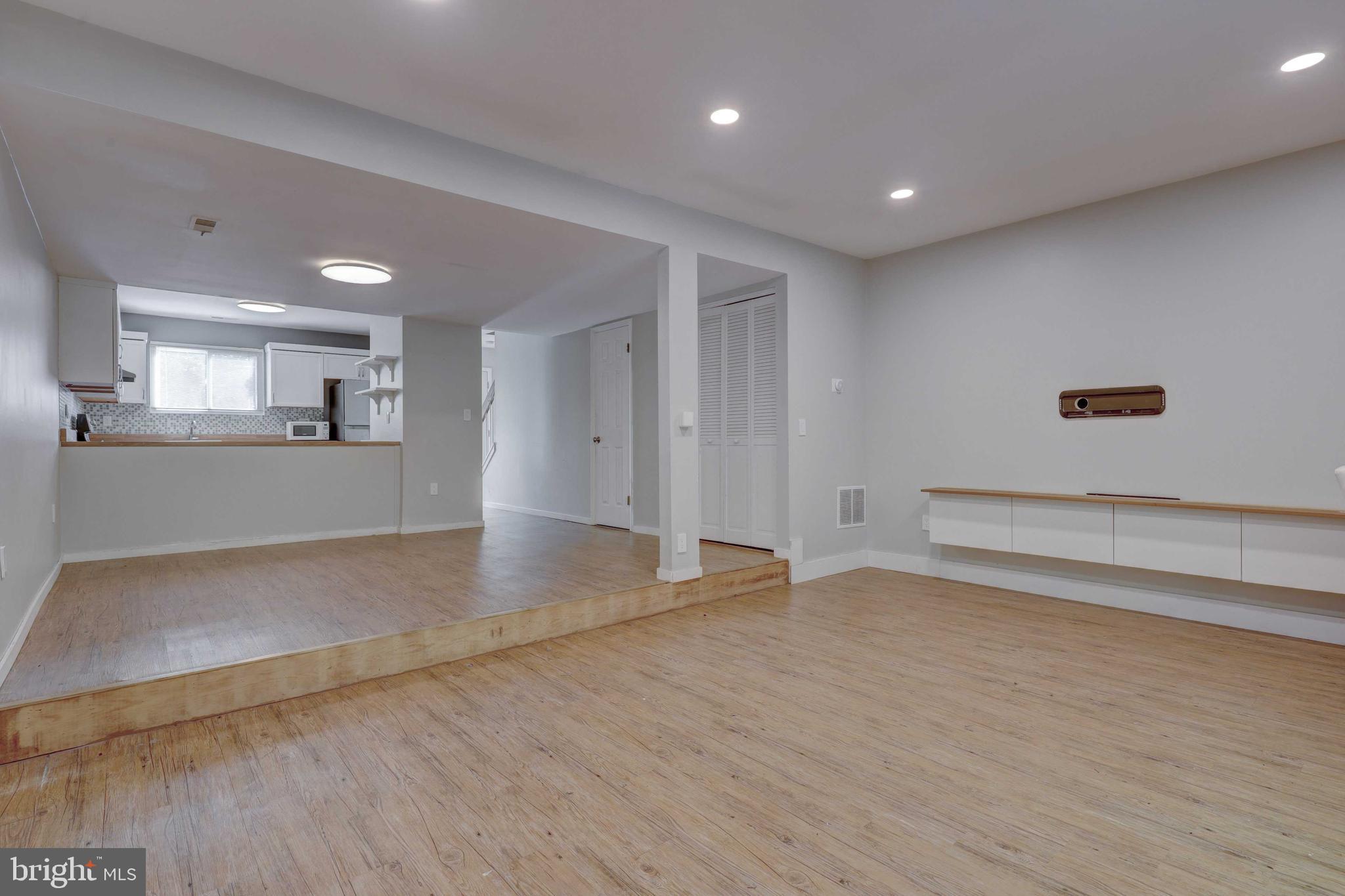 WALNUT RIDGE - Residential