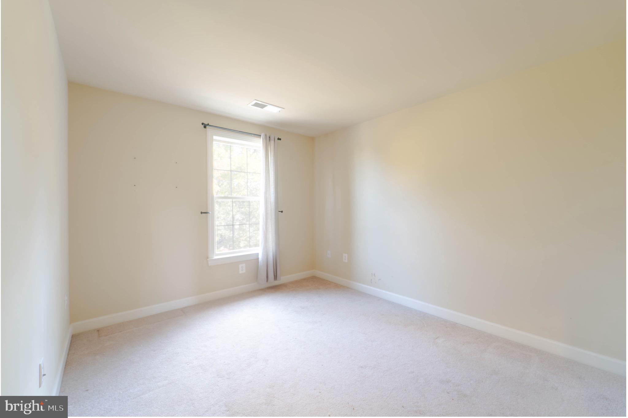 COURTS AT WESCOTT RIDGE - Residential Lease