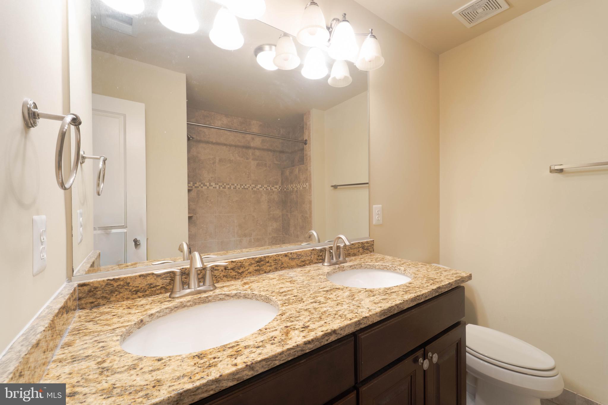 COURTS AT WESCOTT RIDGE - Residential Lease