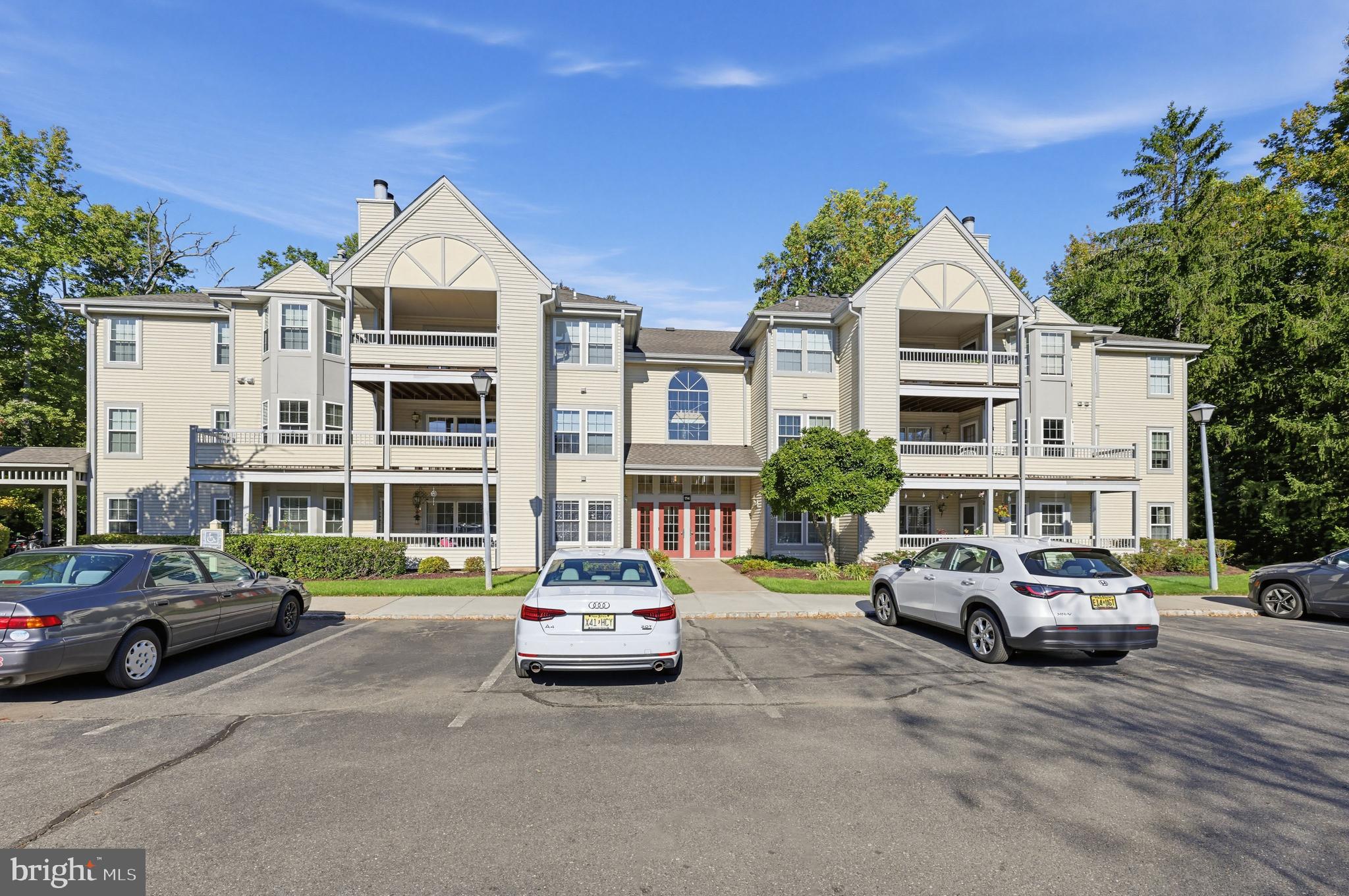 114 CASCADE COURT 2