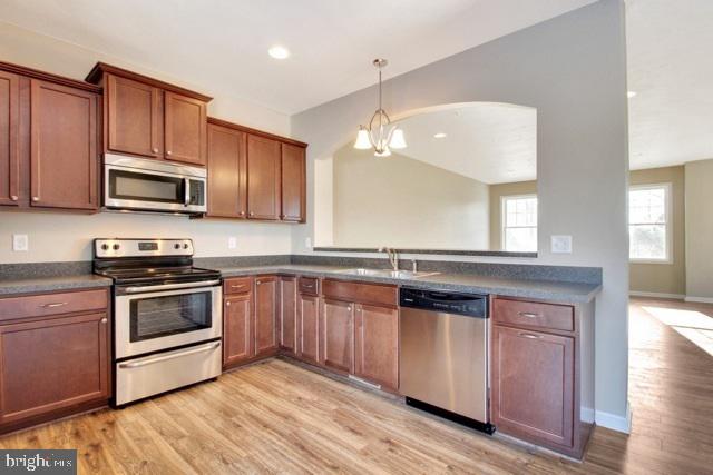KEYS CROSSING - Residential Lease