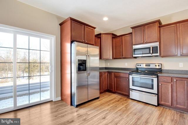 KEYS CROSSING - Residential Lease