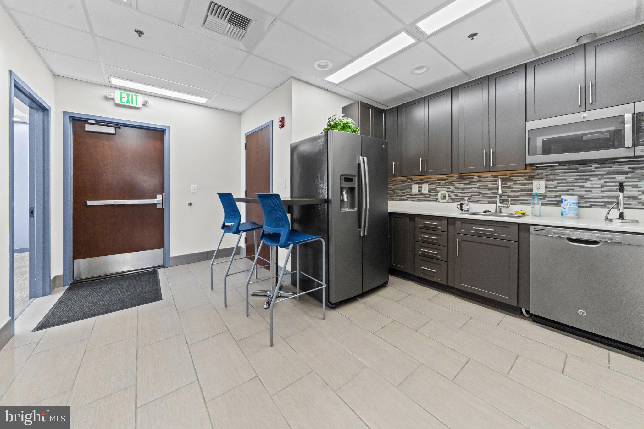 5430 CAMPBELL BOULEVARD 114