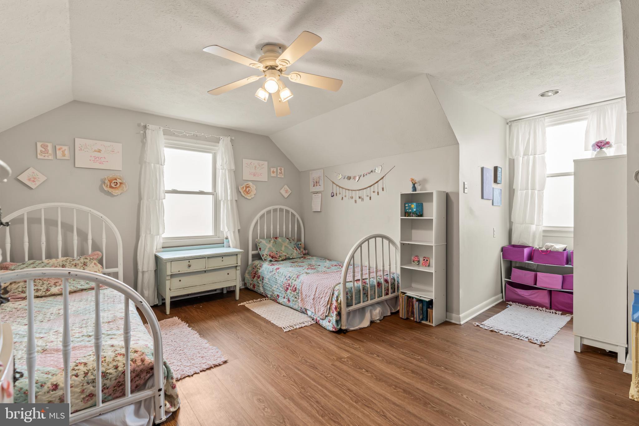 RED HAWK - Residential