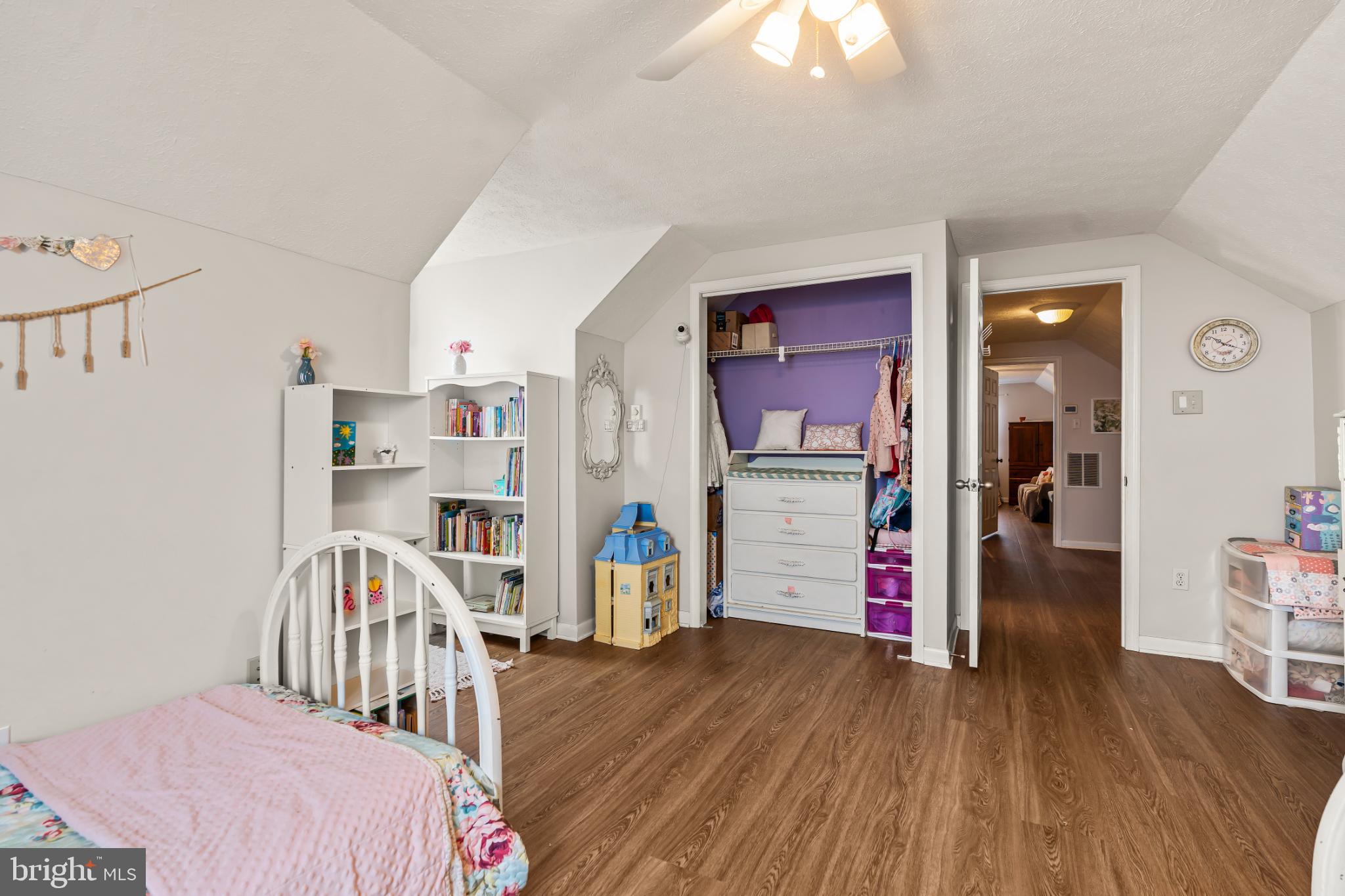 RED HAWK - Residential