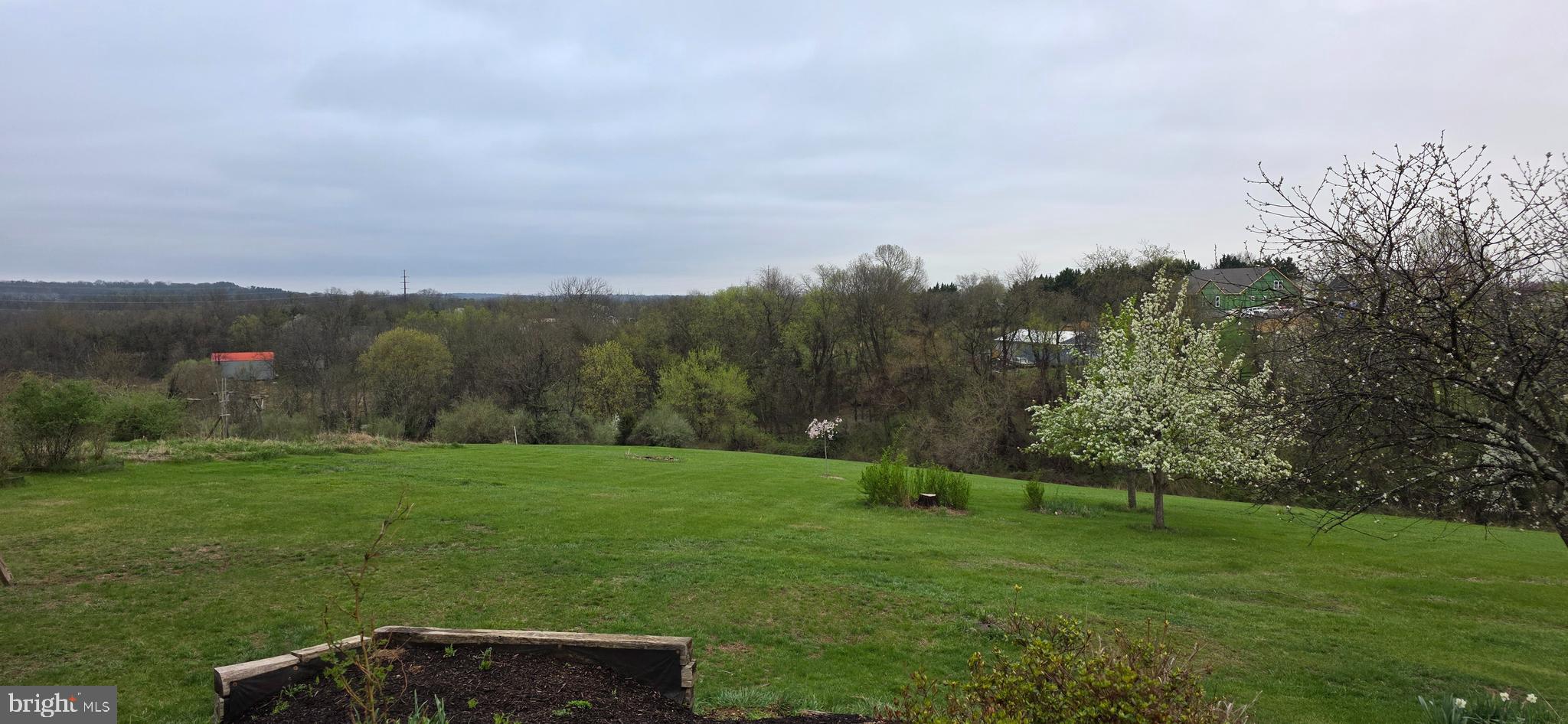 RED HAWK - Residential