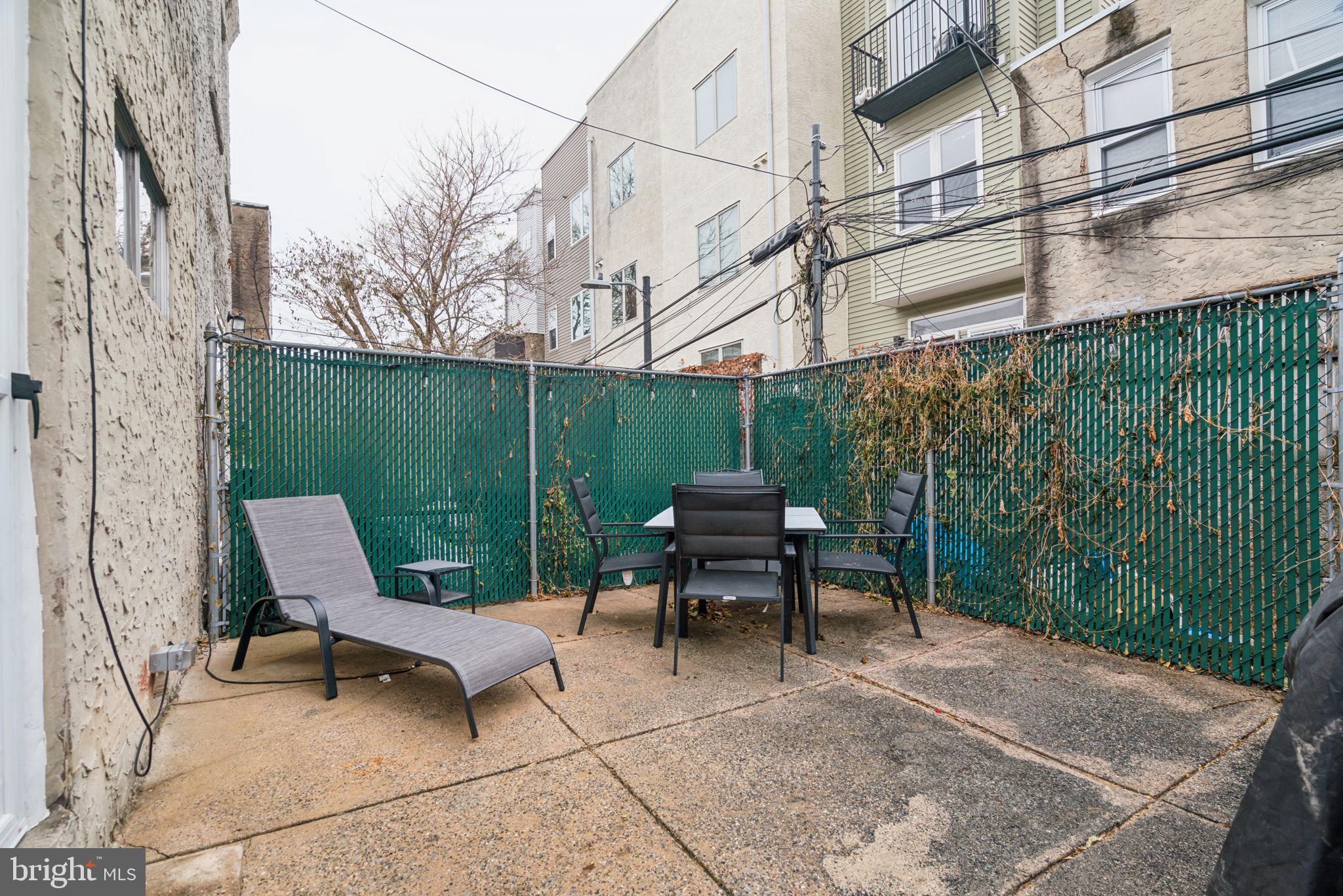 POINT BREEZE - Residential Lease