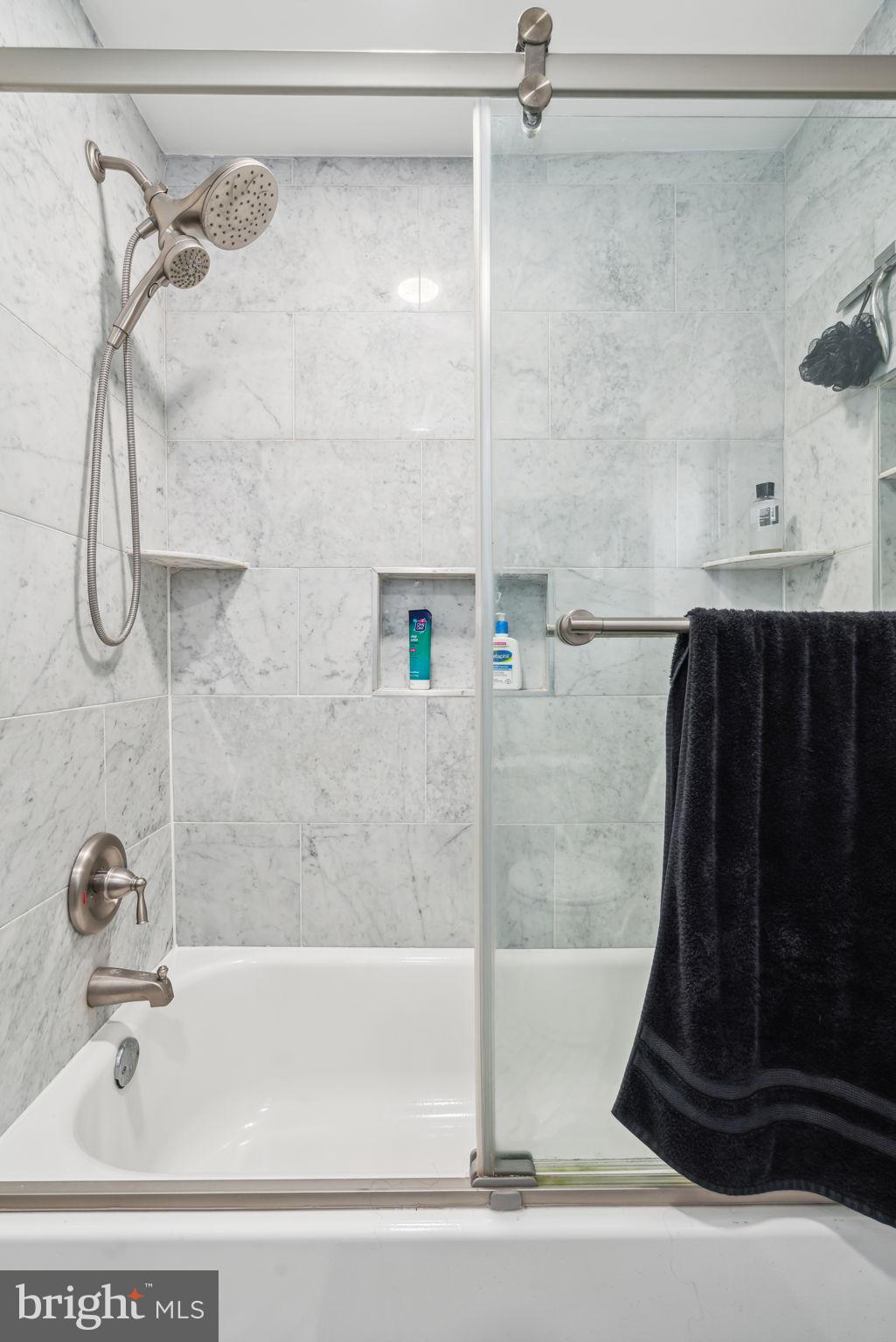 POINT BREEZE - Residential Lease