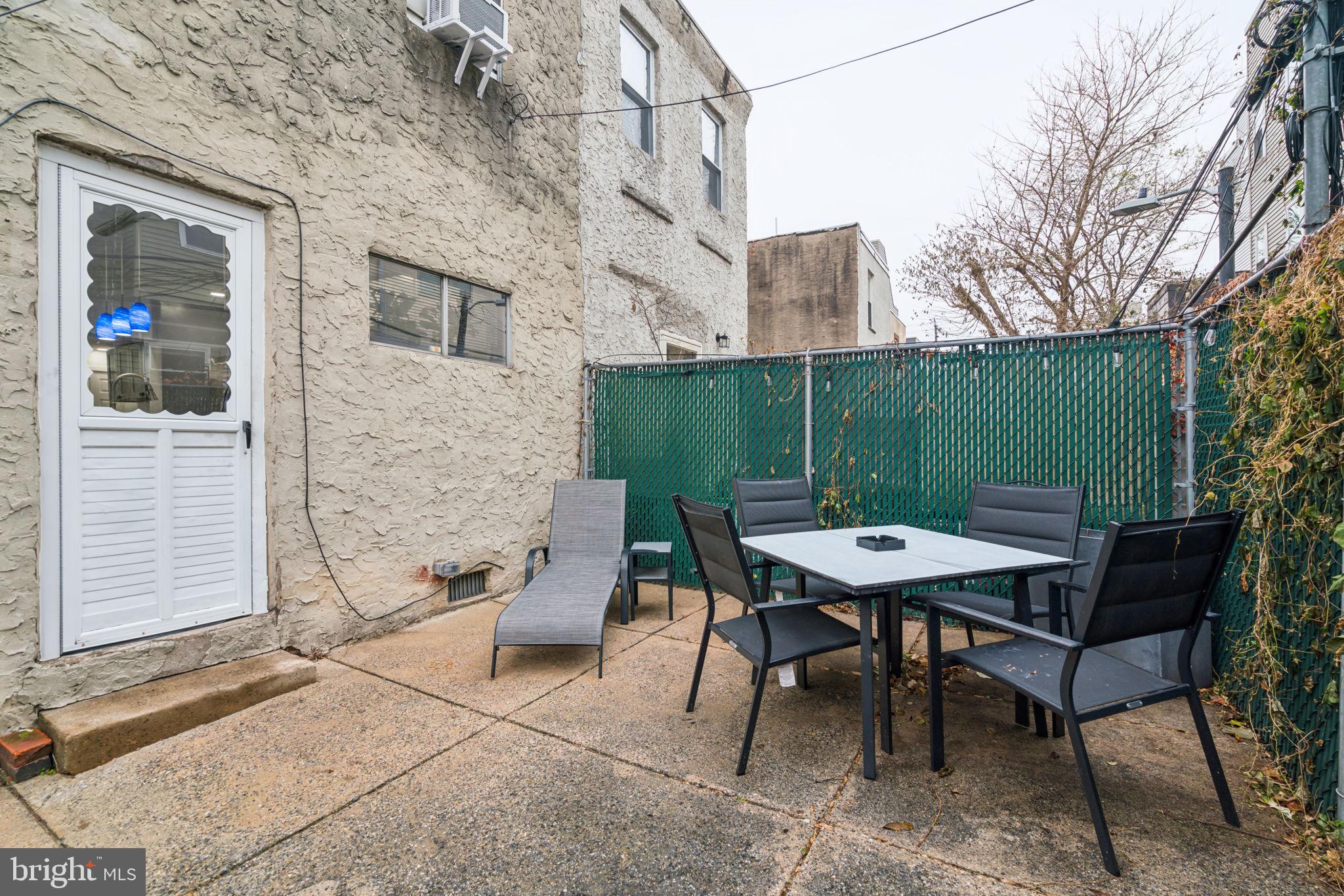 POINT BREEZE - Residential Lease