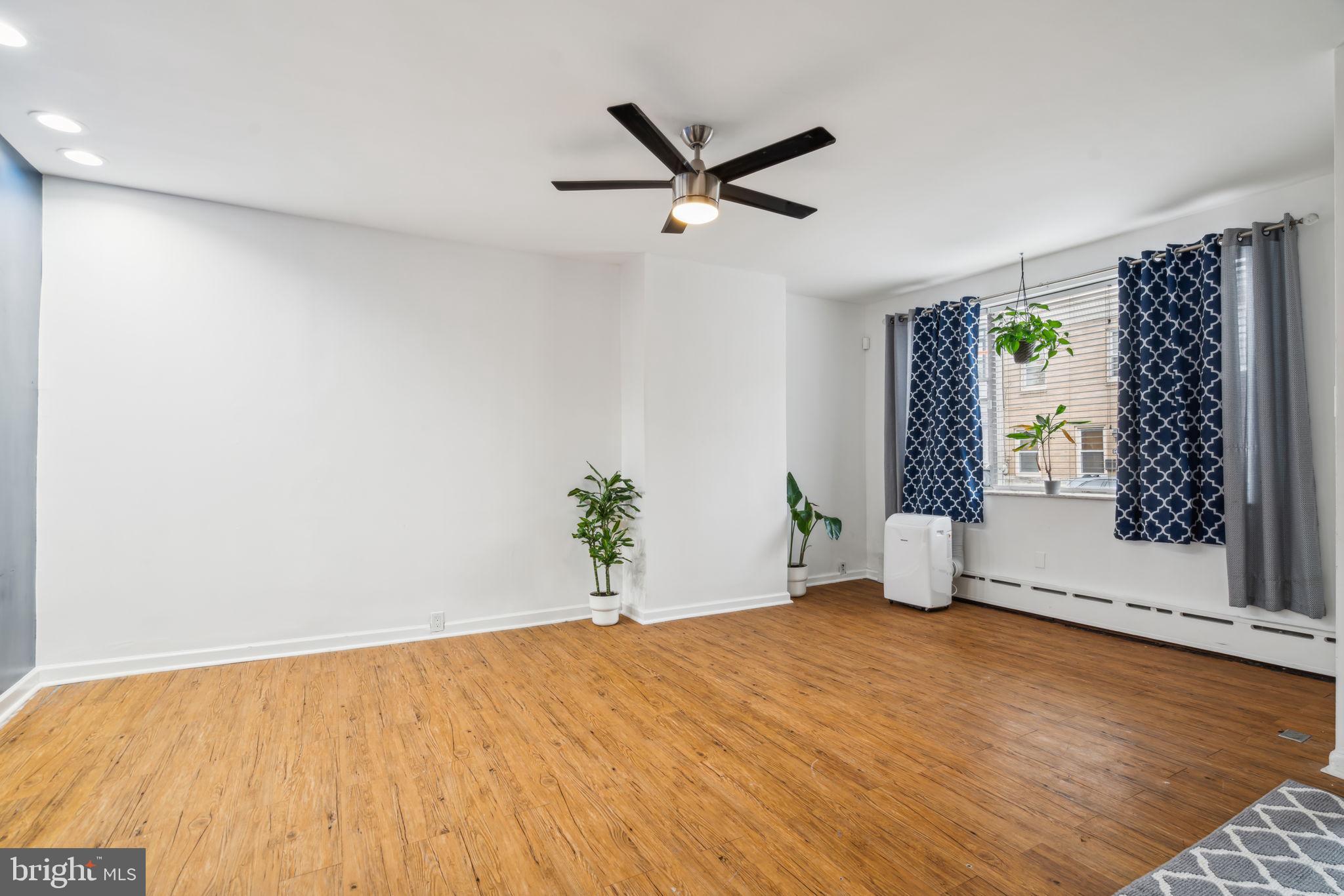 POINT BREEZE - Residential Lease