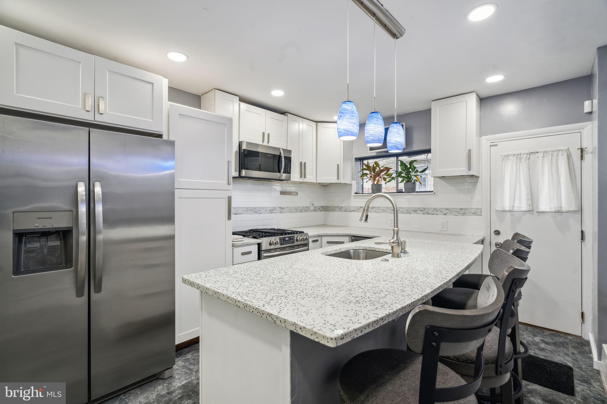 POINT BREEZE - Residential Lease