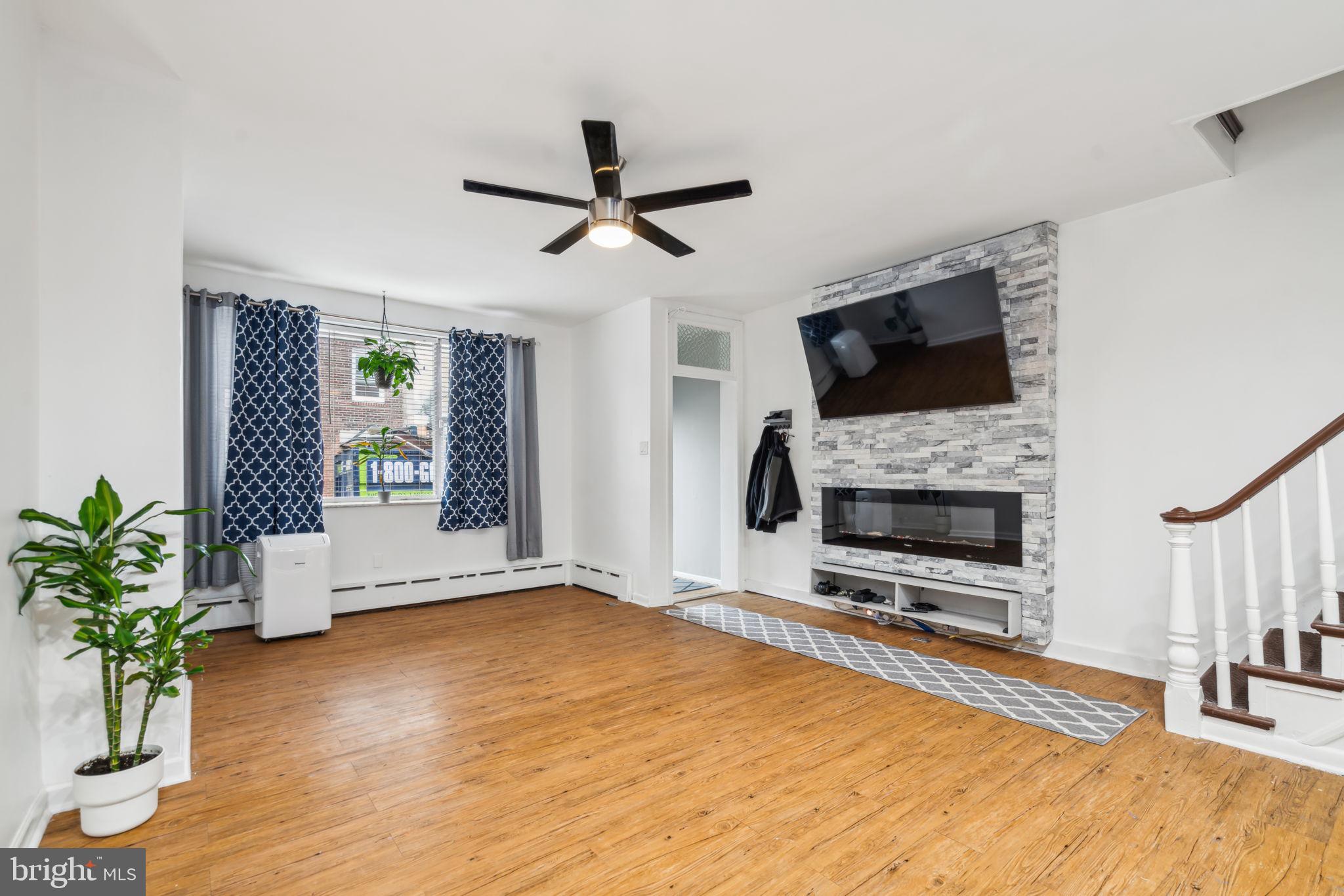 POINT BREEZE - Residential Lease