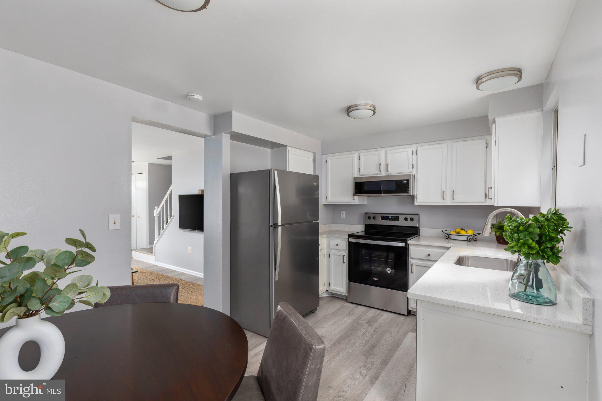 COUNTRYSIDE - Residential