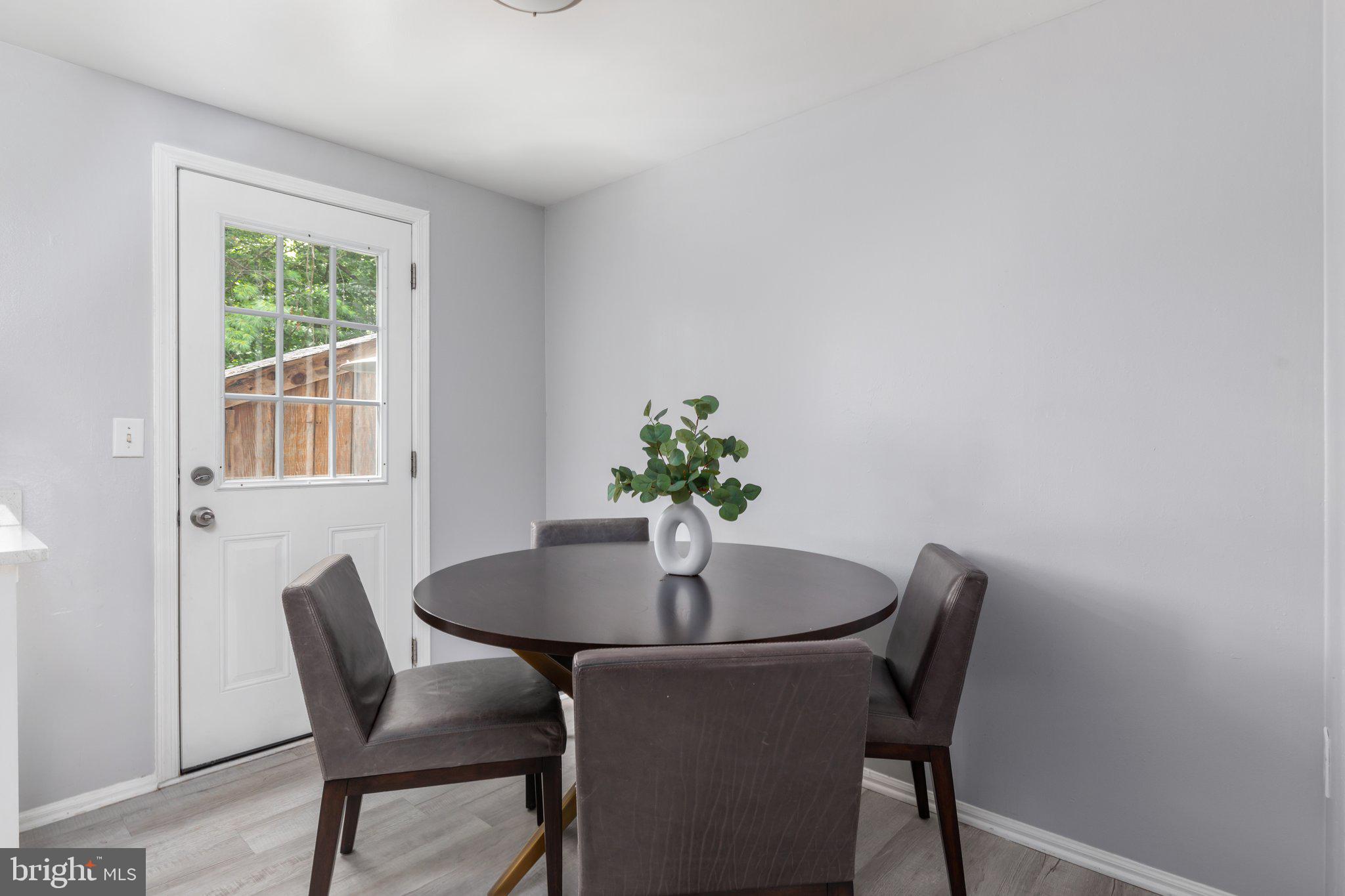 COUNTRYSIDE - Residential