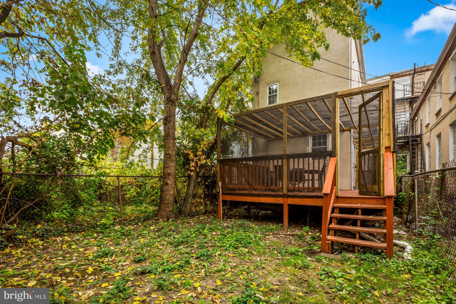 UNION SQUARE - Residential Lease