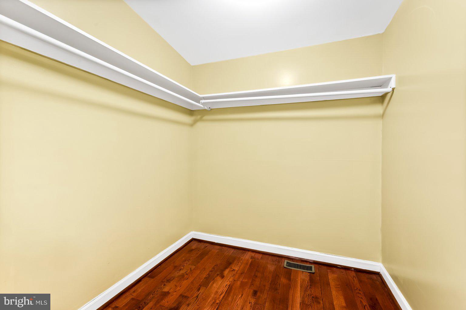 UNION SQUARE - Residential Lease