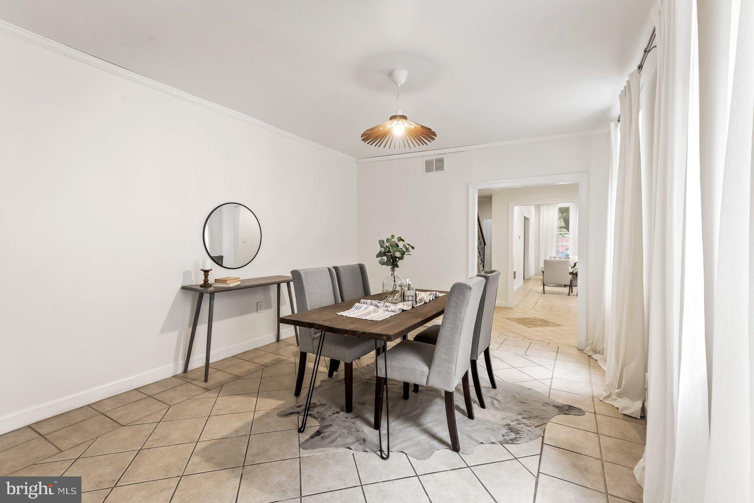 UNION SQUARE - Residential Lease