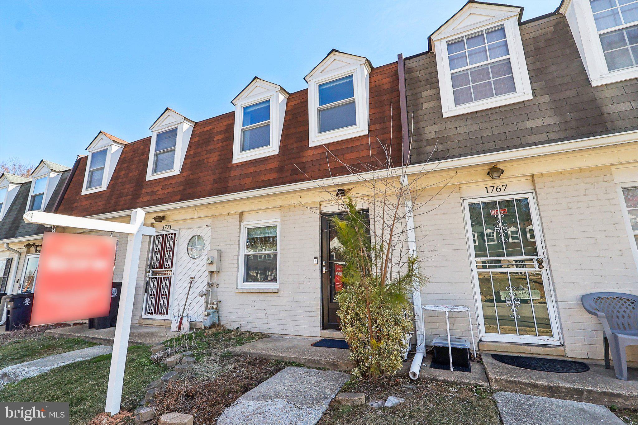 1769 DUTCH VILLAGE DRIVE L-328