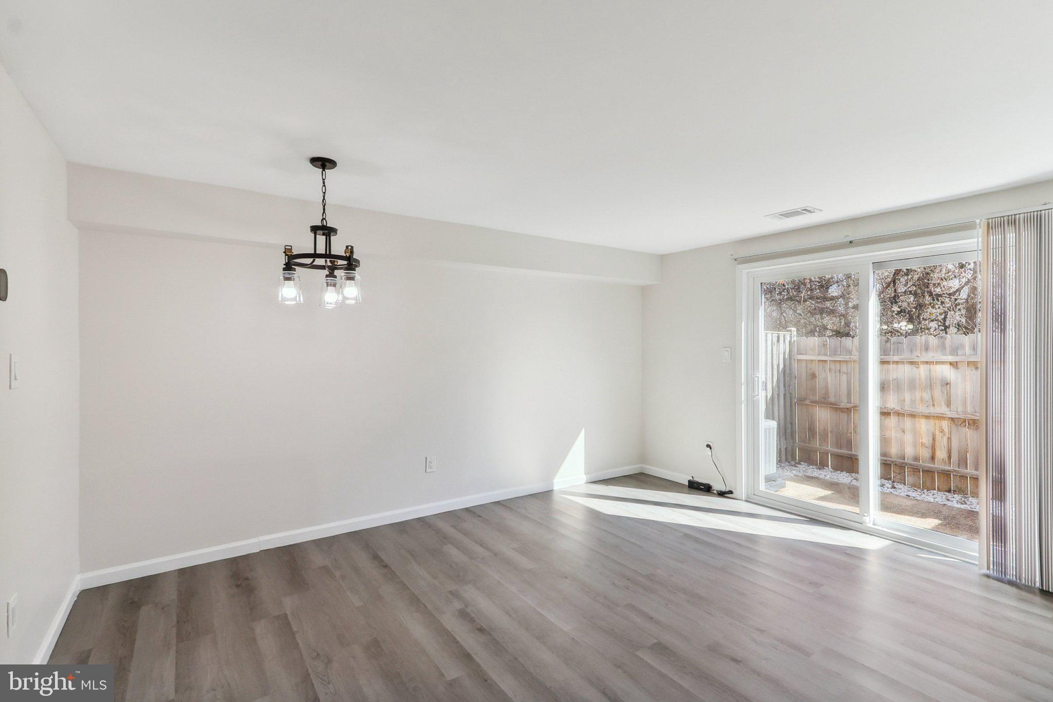 1769 DUTCH VILLAGE DRIVE L-328