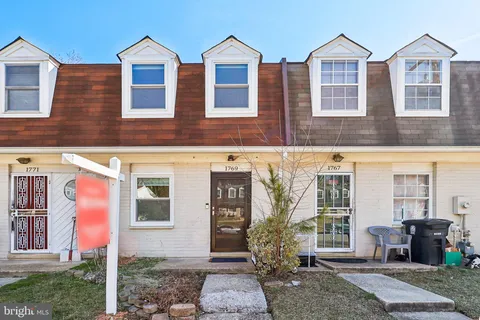 1769 Dutch Village Drive Unit L-328, Landover, MD MLS: MDPG2140126