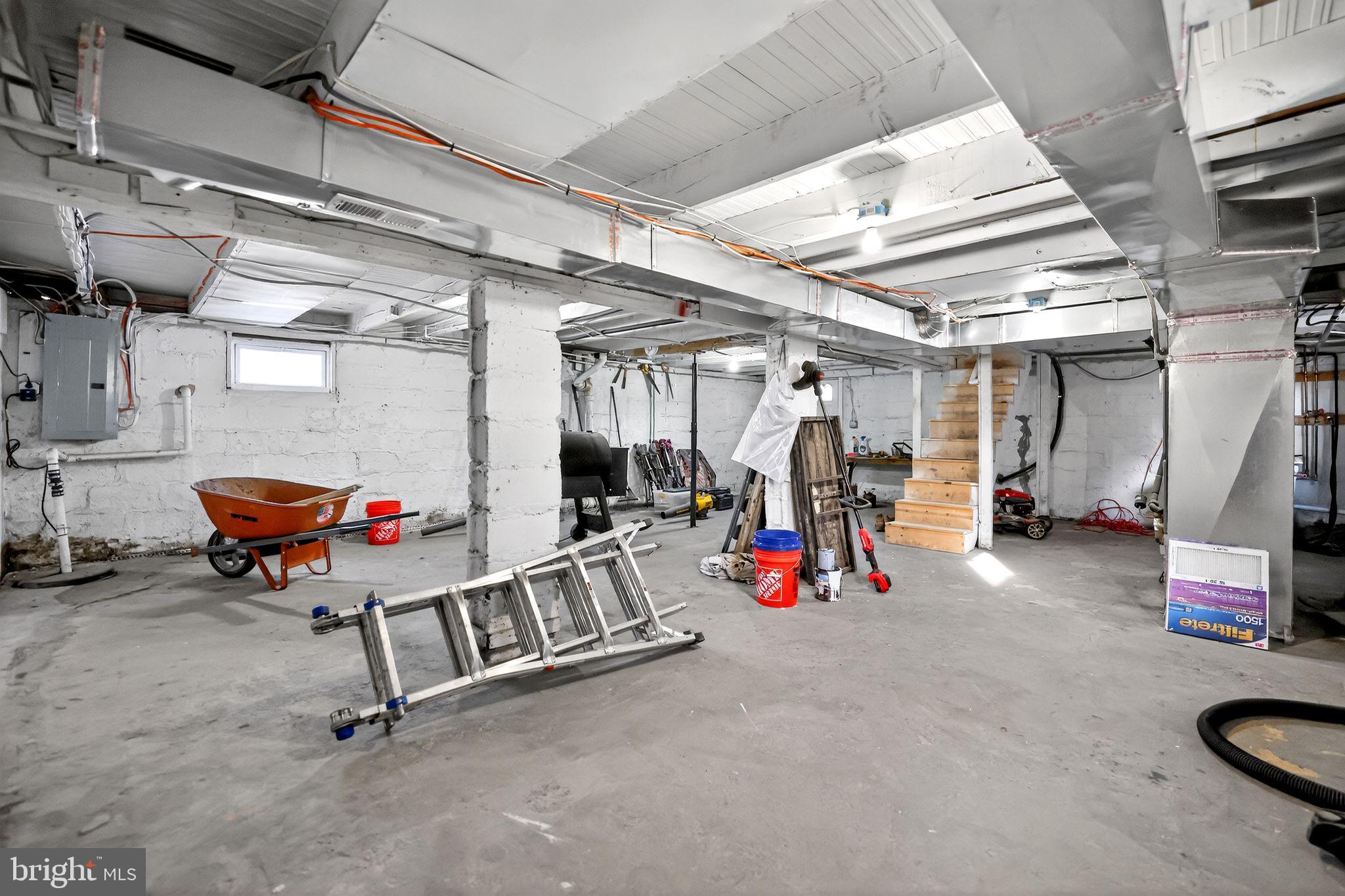 EAST HALETHORPE - Residential