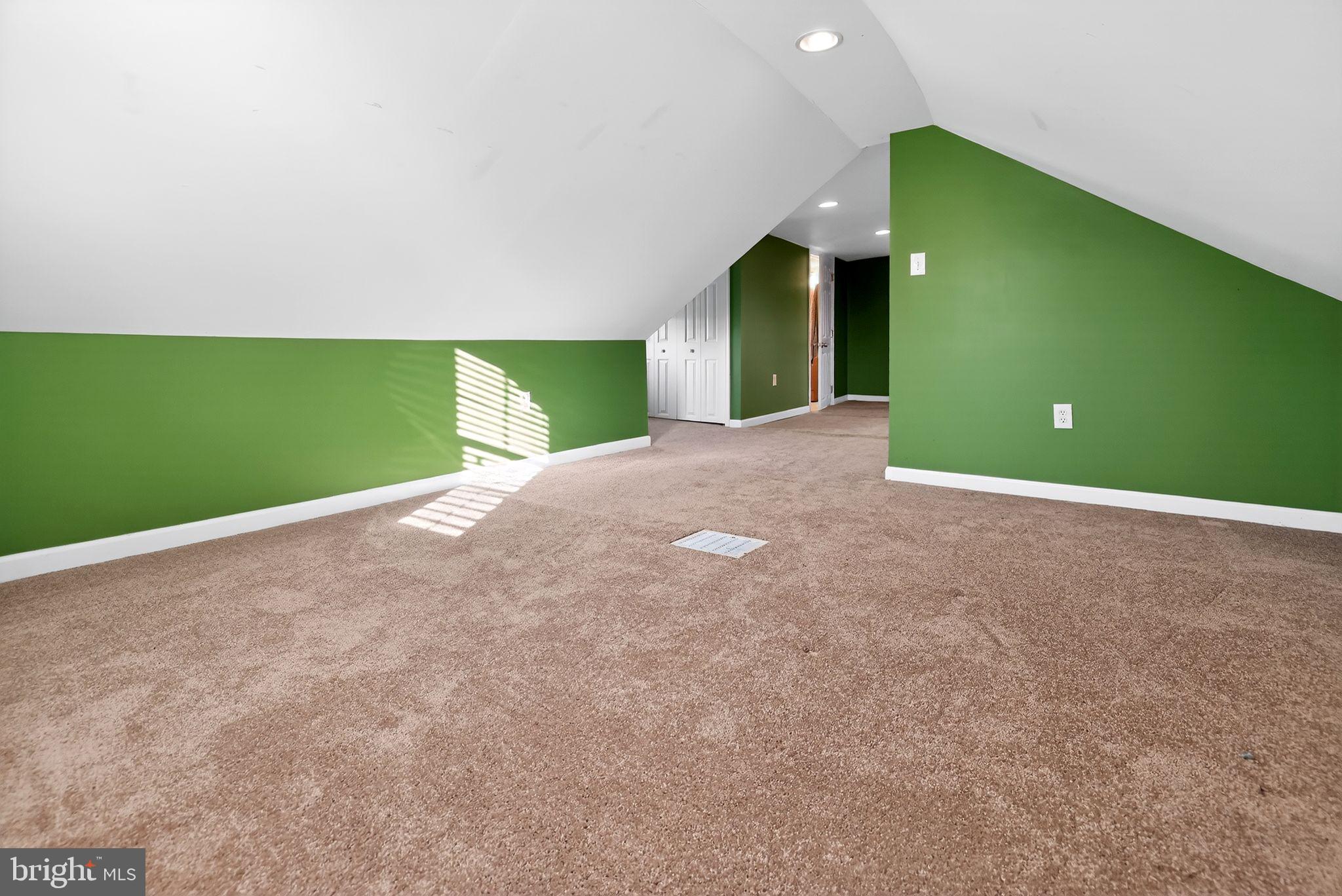 EAST HALETHORPE - Residential