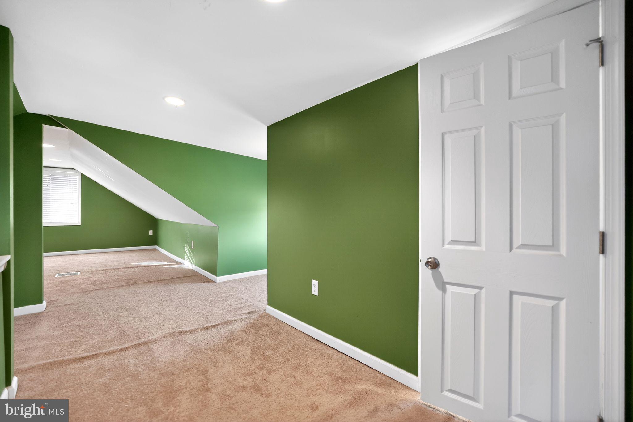 EAST HALETHORPE - Residential