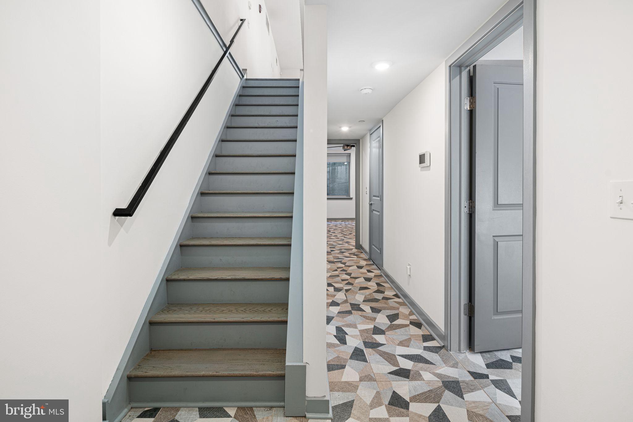 NORRIS SQUARE - Residential Lease