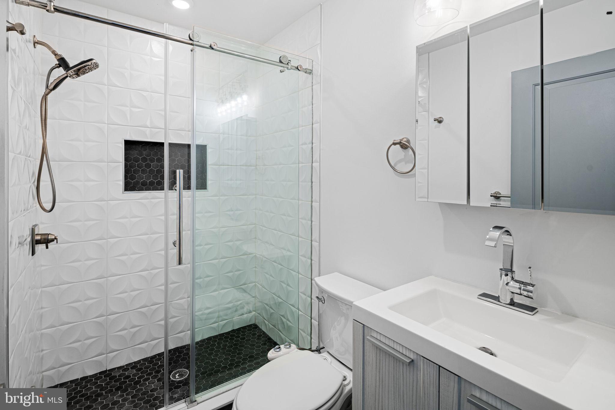 NORRIS SQUARE - Residential Lease