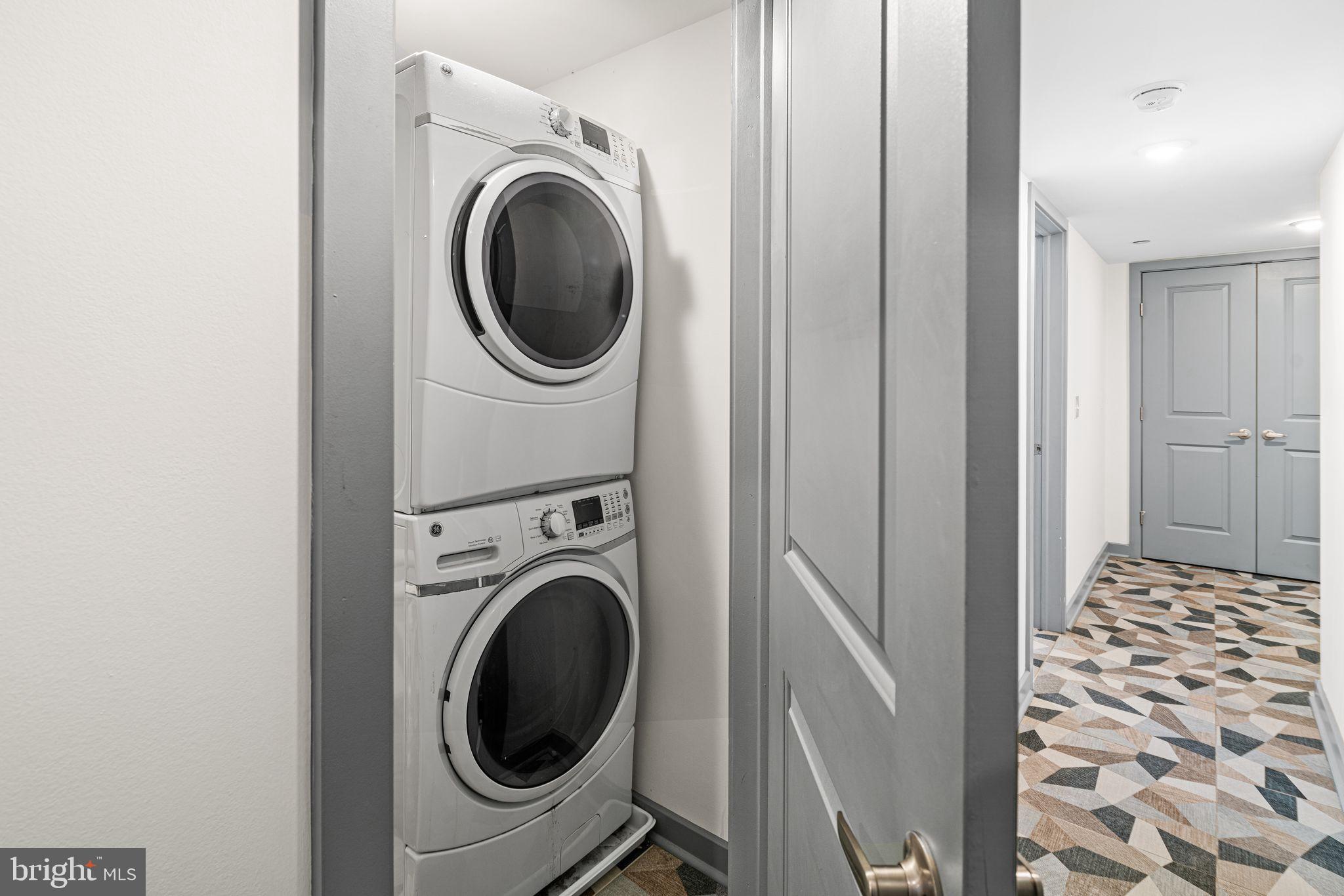 NORRIS SQUARE - Residential Lease