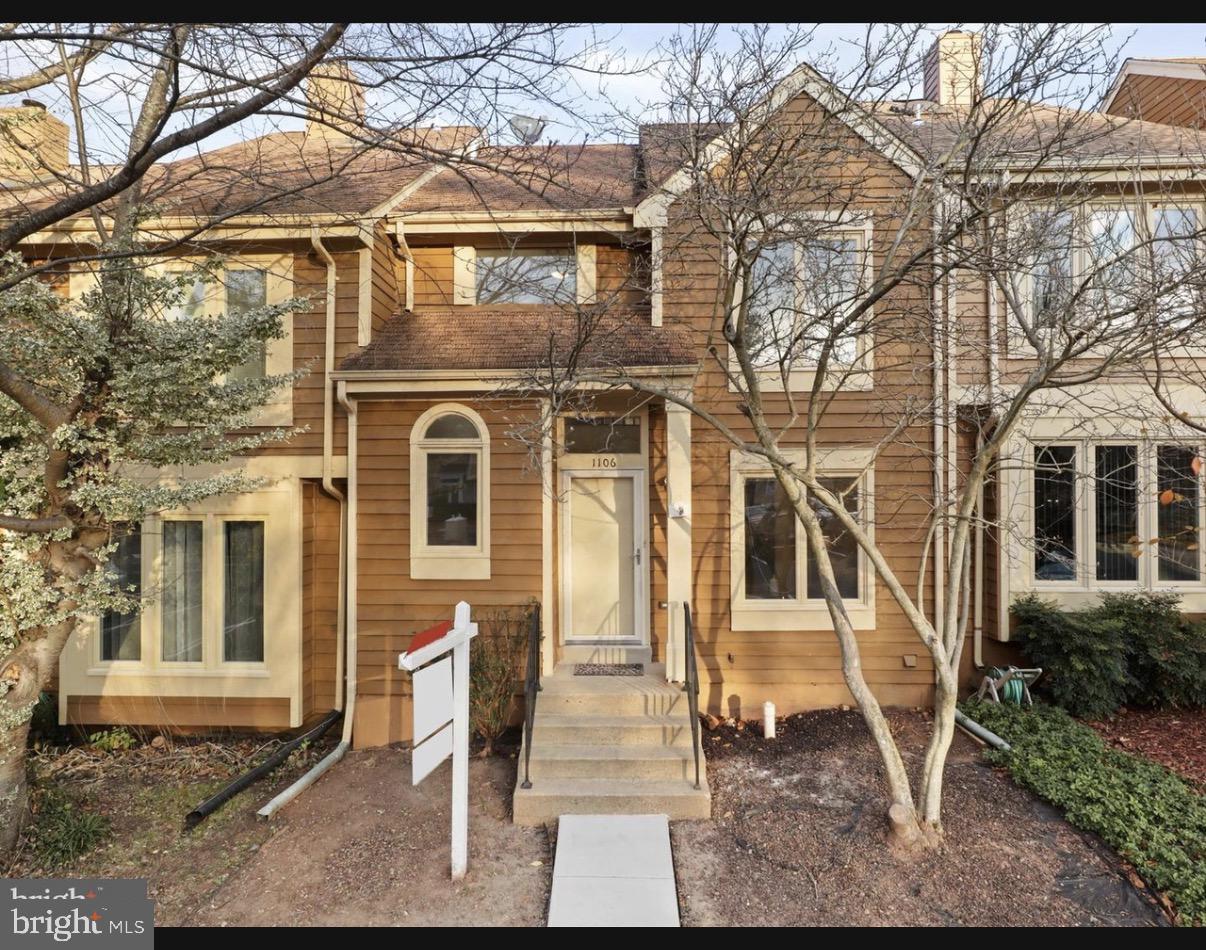 1106 WHITWORTH COURT