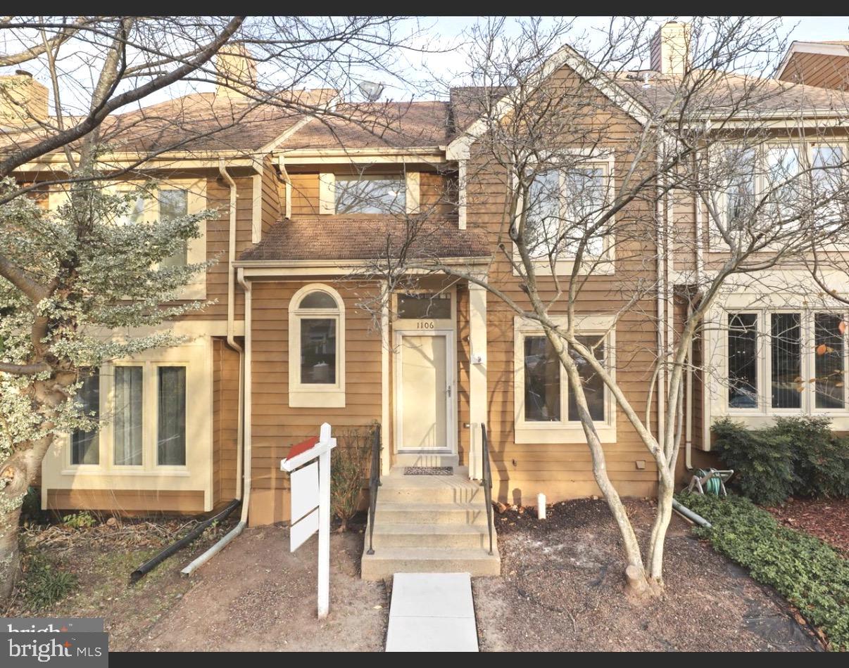 1106 WHITWORTH COURT