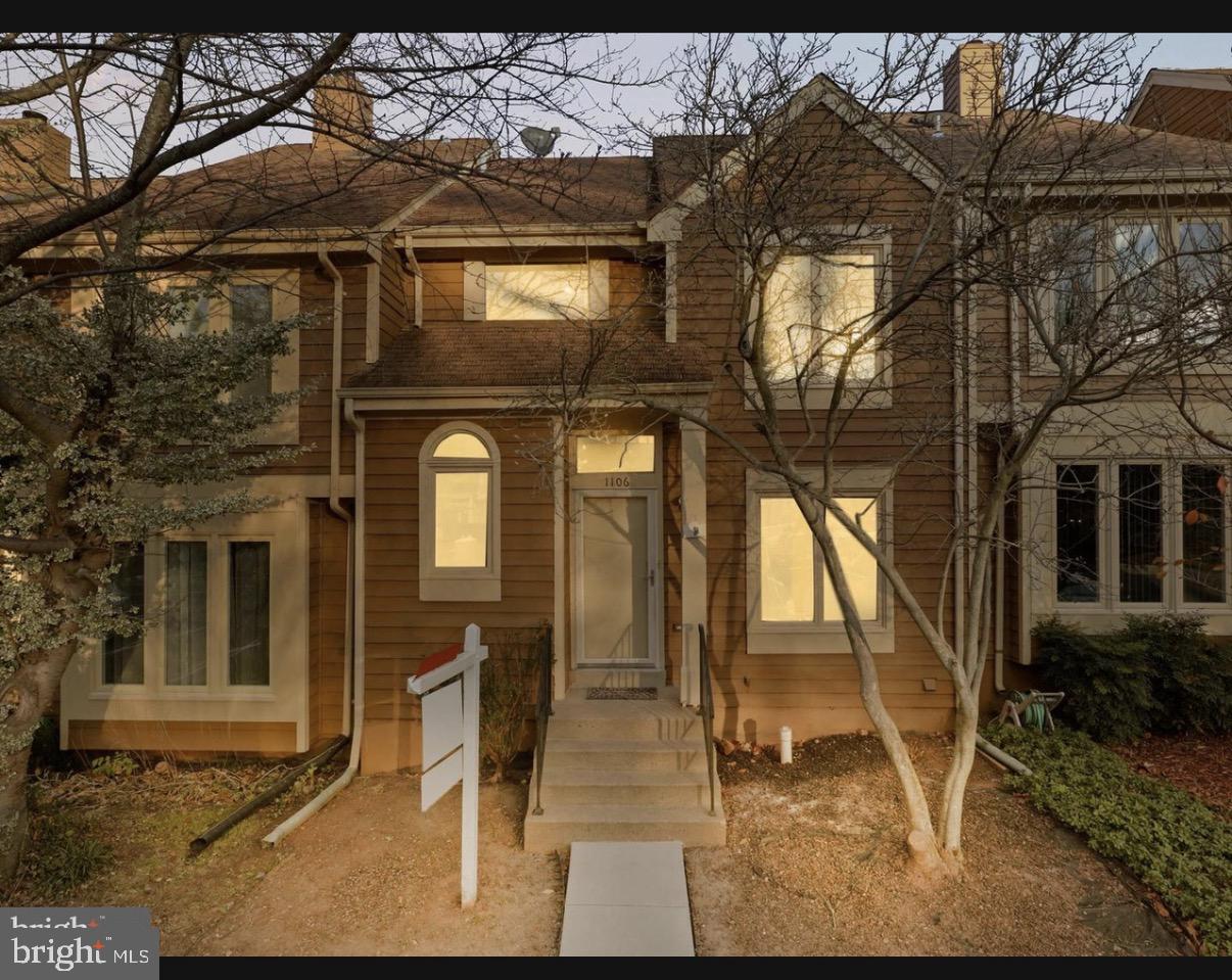 1106 WHITWORTH COURT