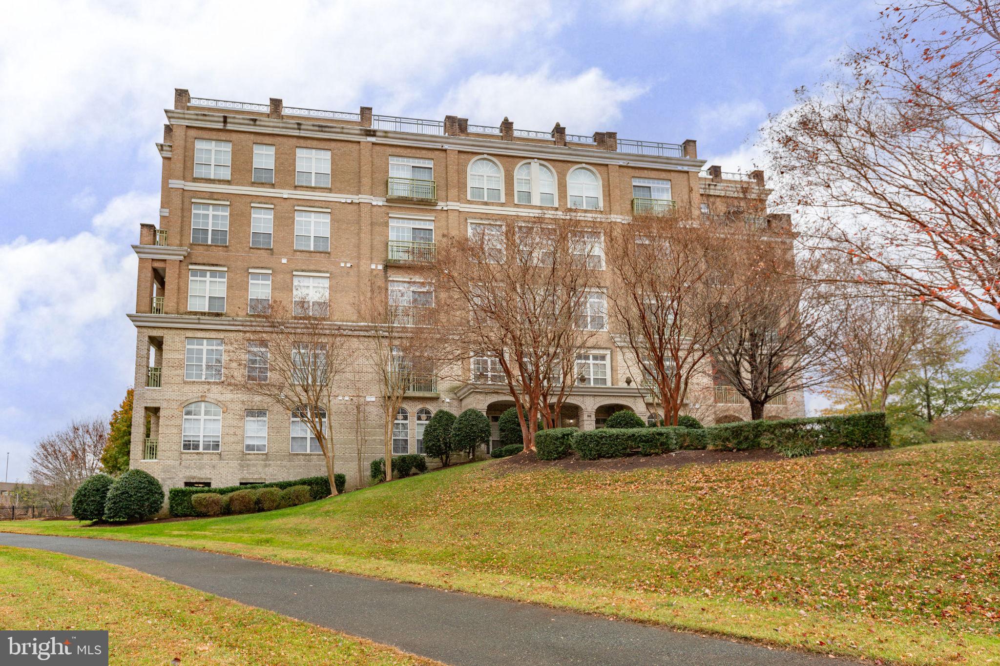 RIVER CLUB 1 AT BELMONT - Residential