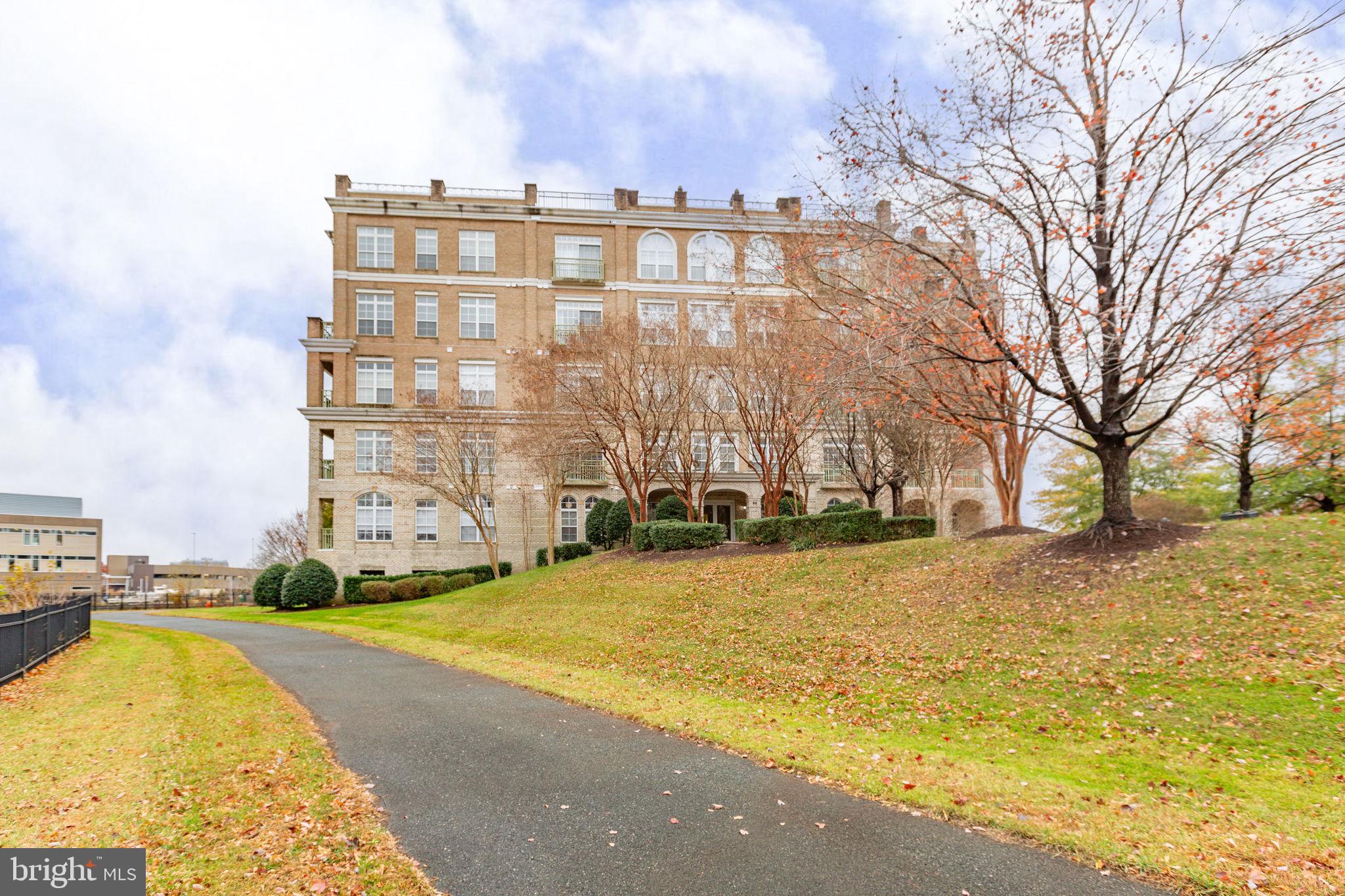 RIVER CLUB 1 AT BELMONT - Residential